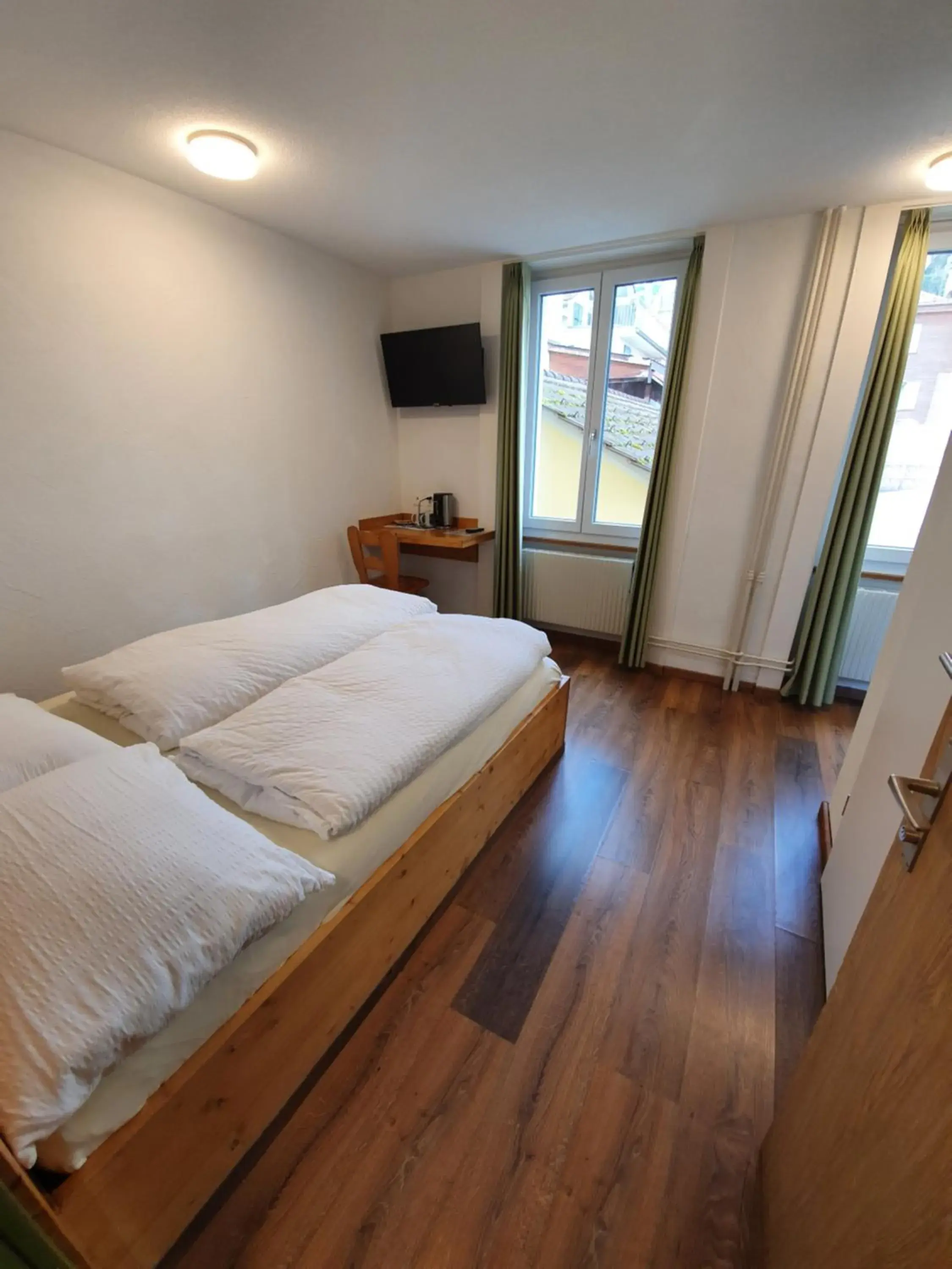 Double Room with Private Bathroom in Hotel Toscana Double Room with Private Bathroom in Hotel Toscana