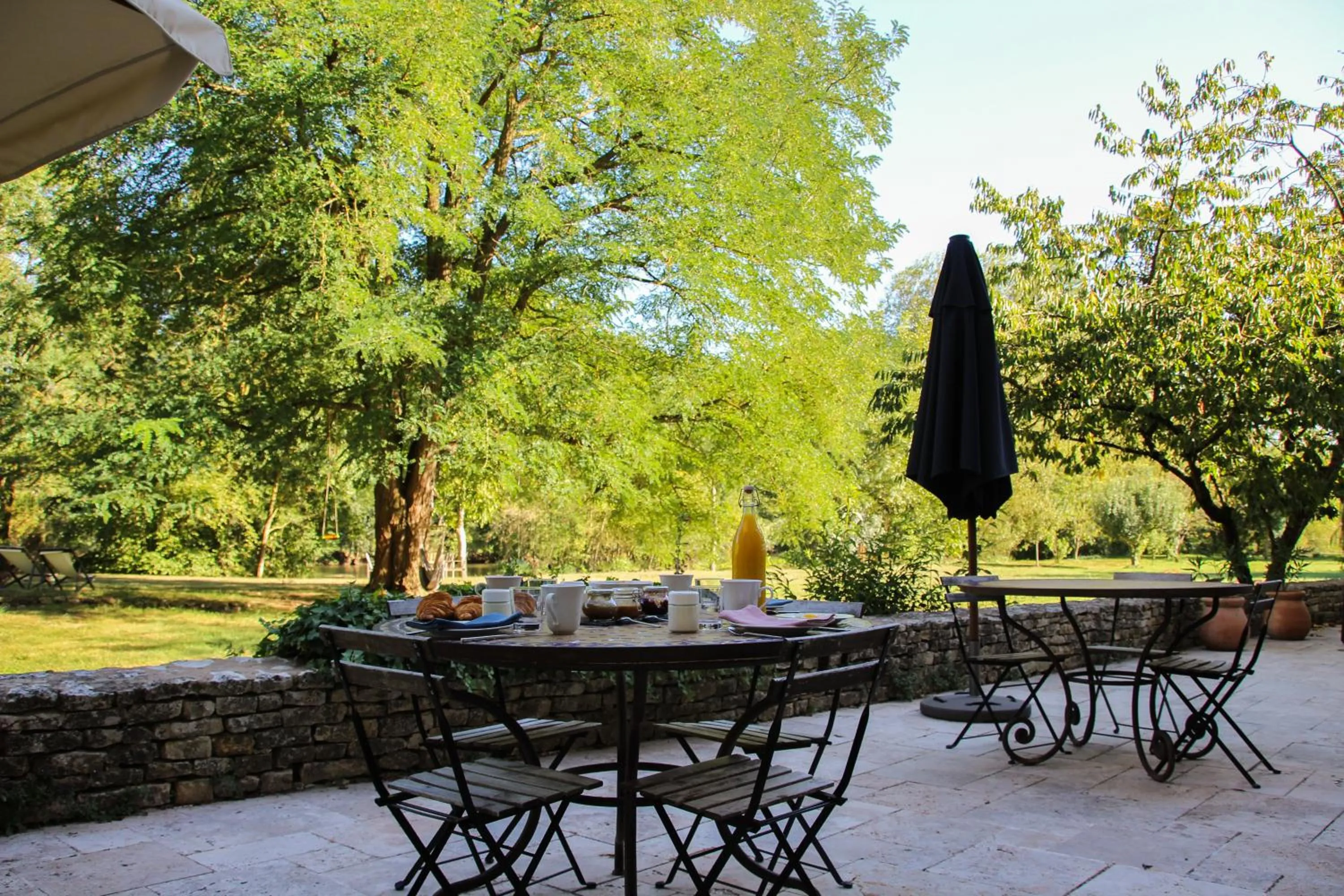 Patio in Moulins de Clan