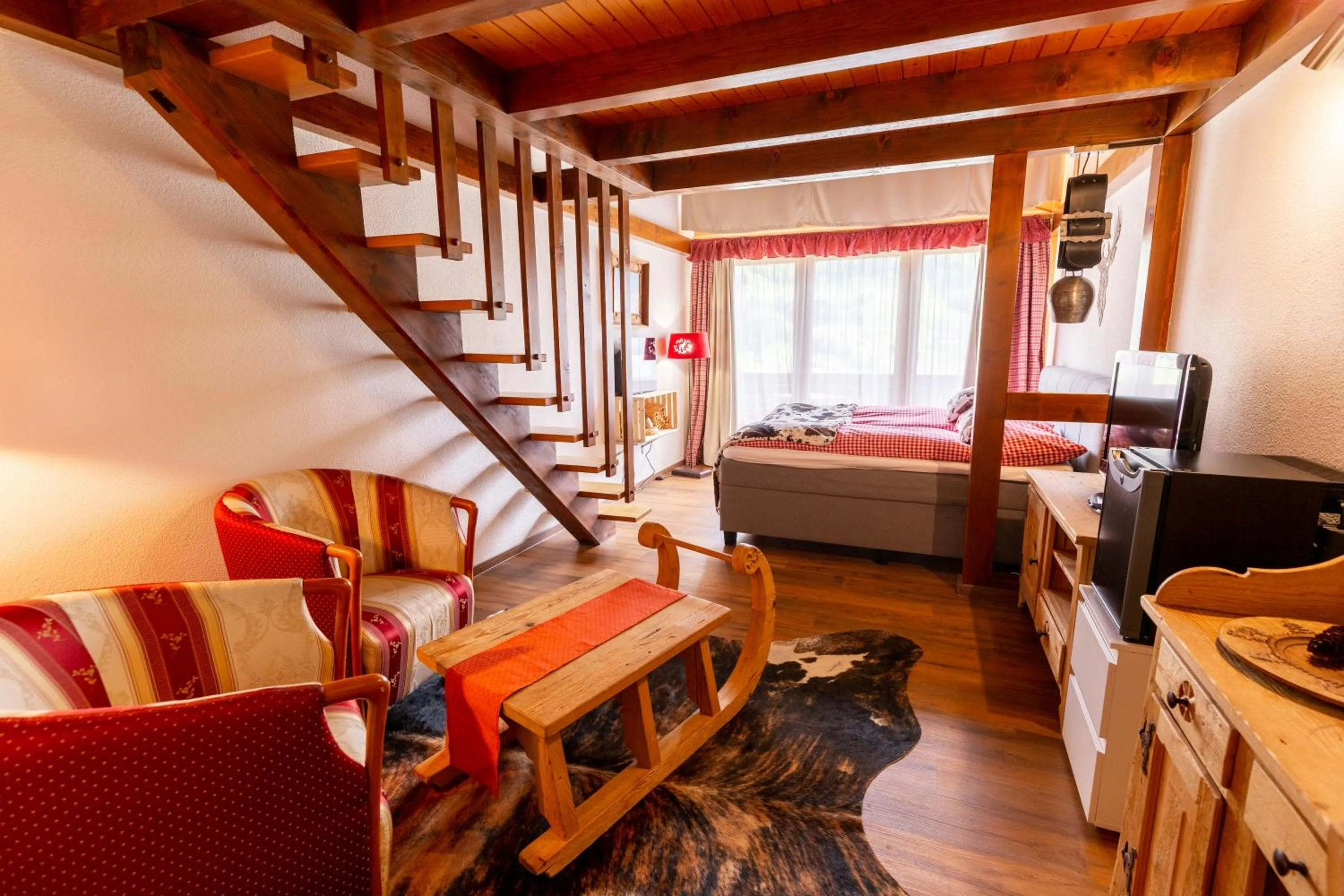 Seating area, Bed in Chalet-Hotel Beau-Site