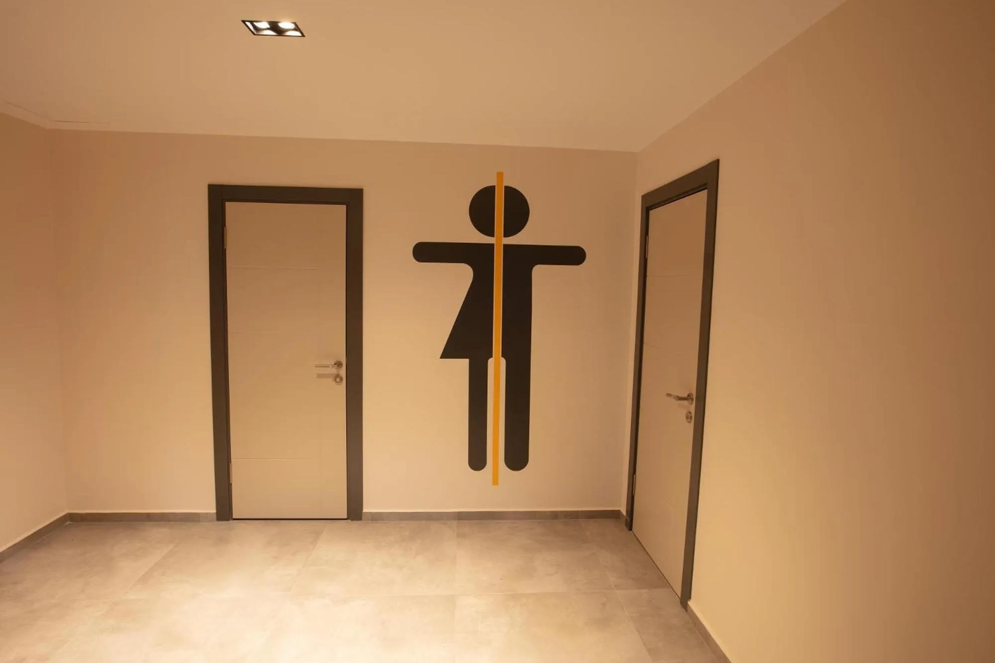 Property building in VALENT OTEL BUSINESS