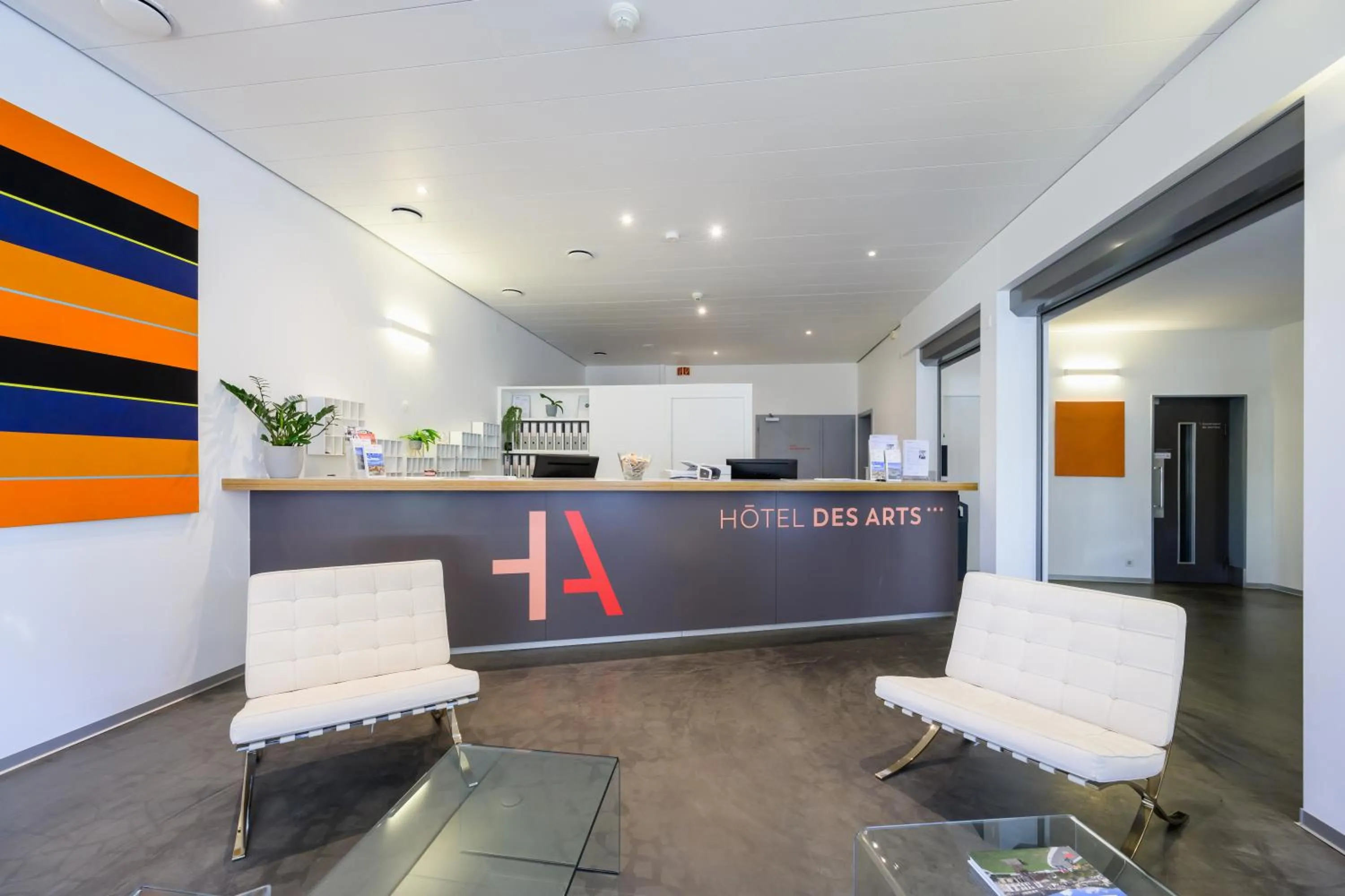 Lobby or reception in Hôtel Des Arts