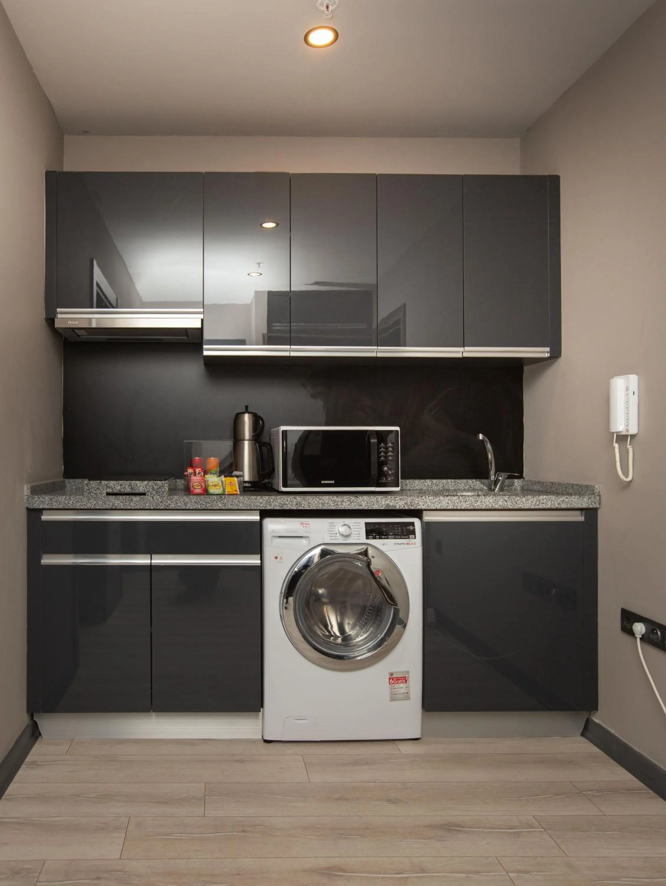 Kitchen or kitchenette in Marina Green Suite & Residence