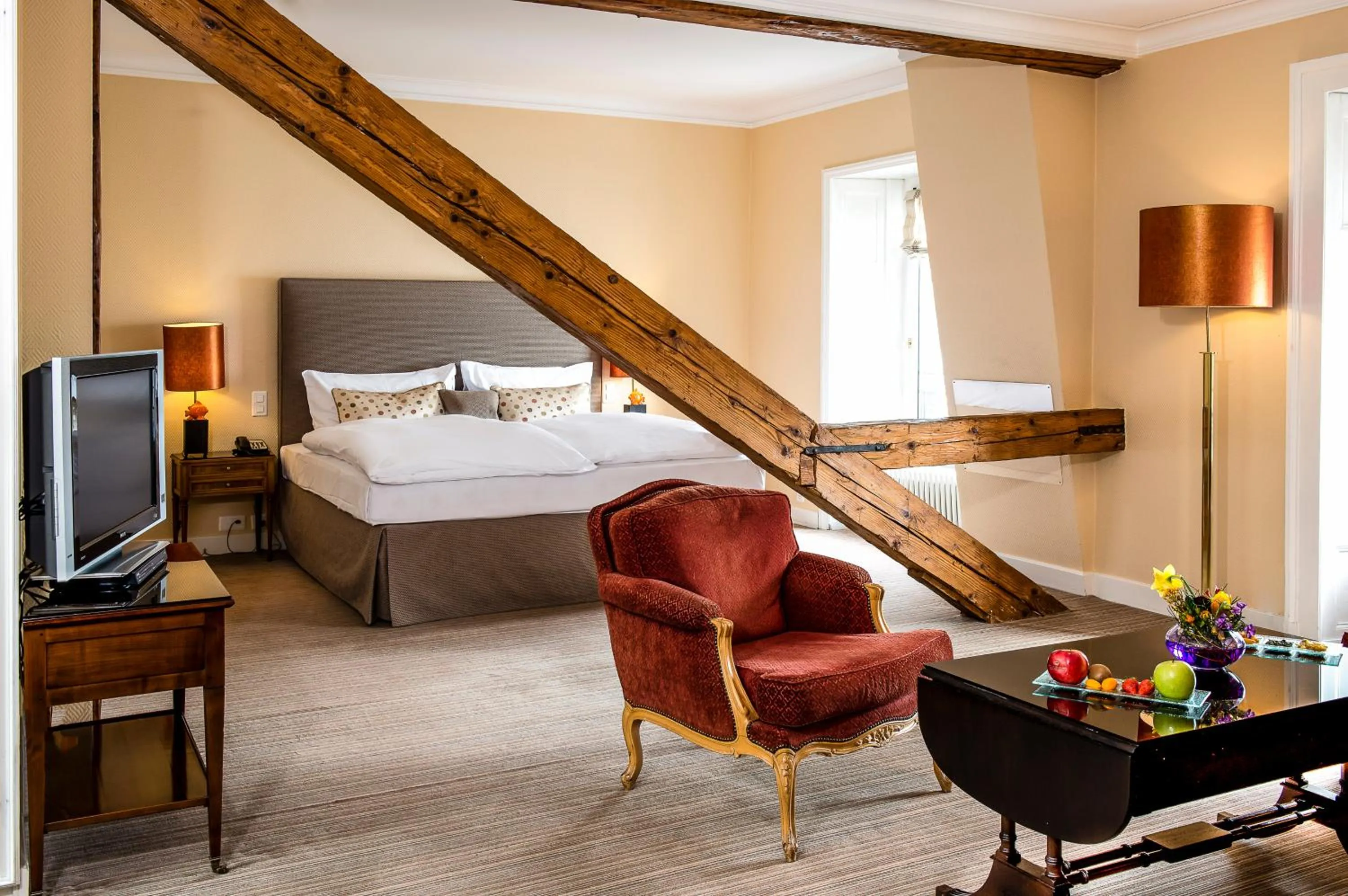 Bed in Hôtel Des Trois Couronnes & Spa - The Leading Hotels of the World