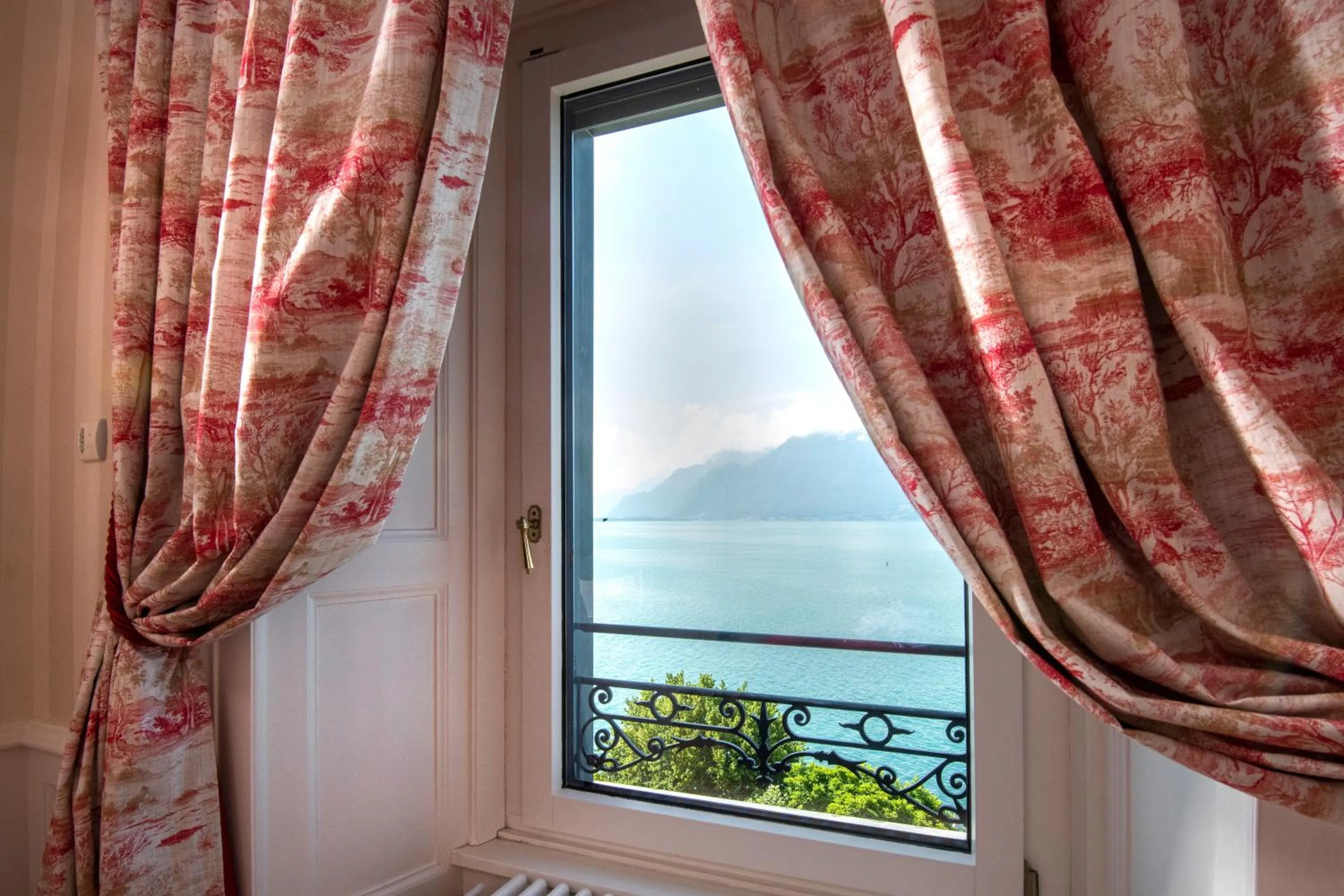 Natural landscape in Hôtel Des Trois Couronnes & Spa - The Leading Hotels of the World