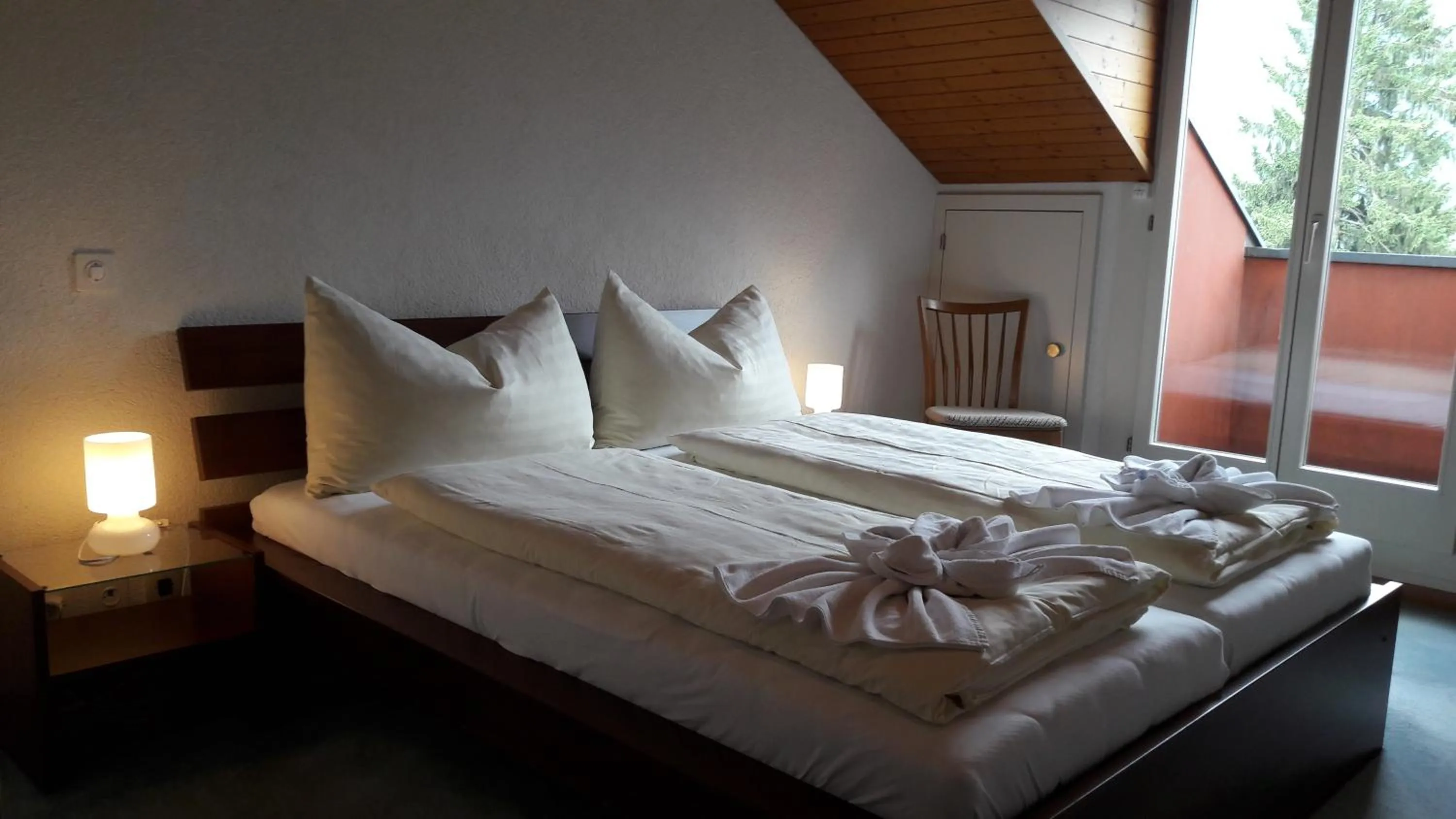 Bed in Waldhotel Unspunnen