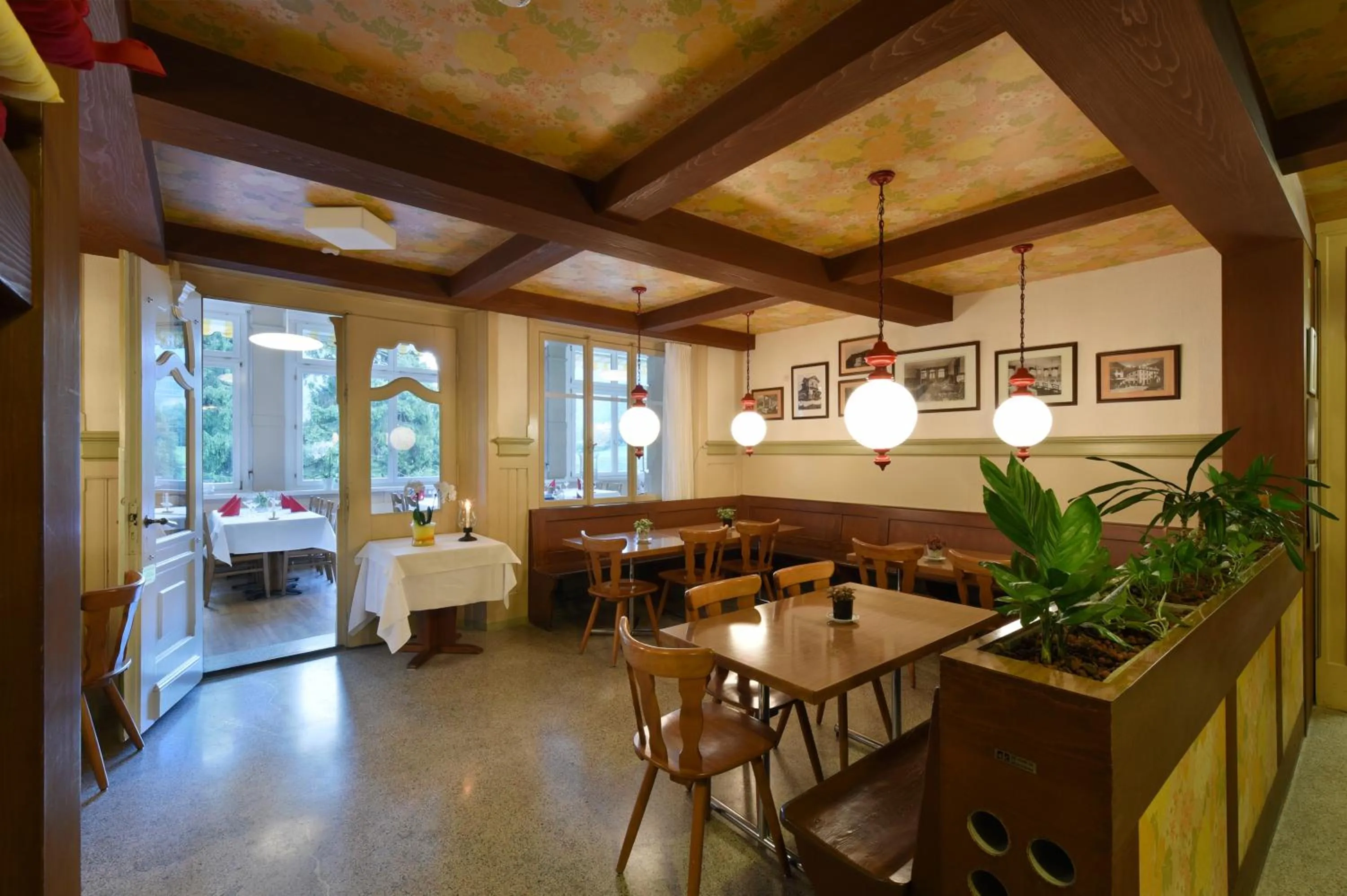 Restaurant/places to eat in Waldhotel Unspunnen