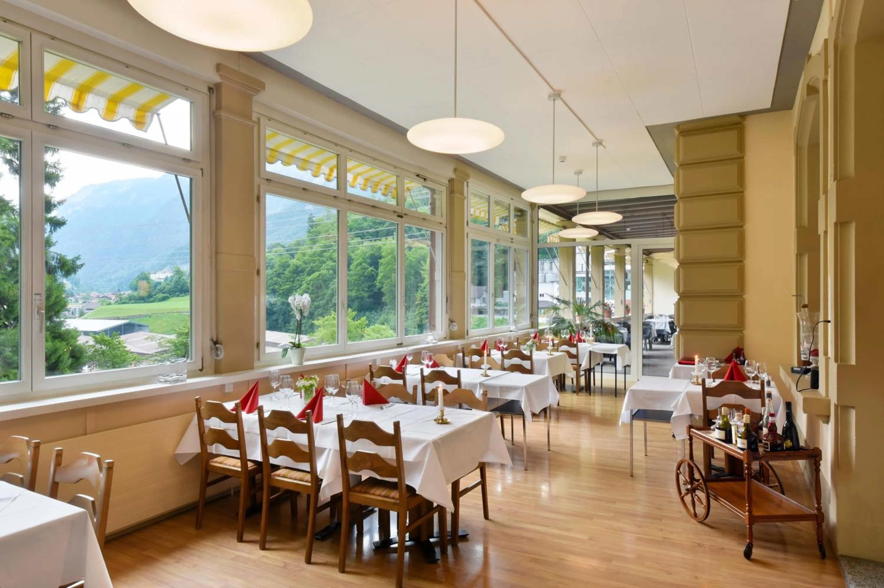 Restaurant/places to eat in Waldhotel Unspunnen