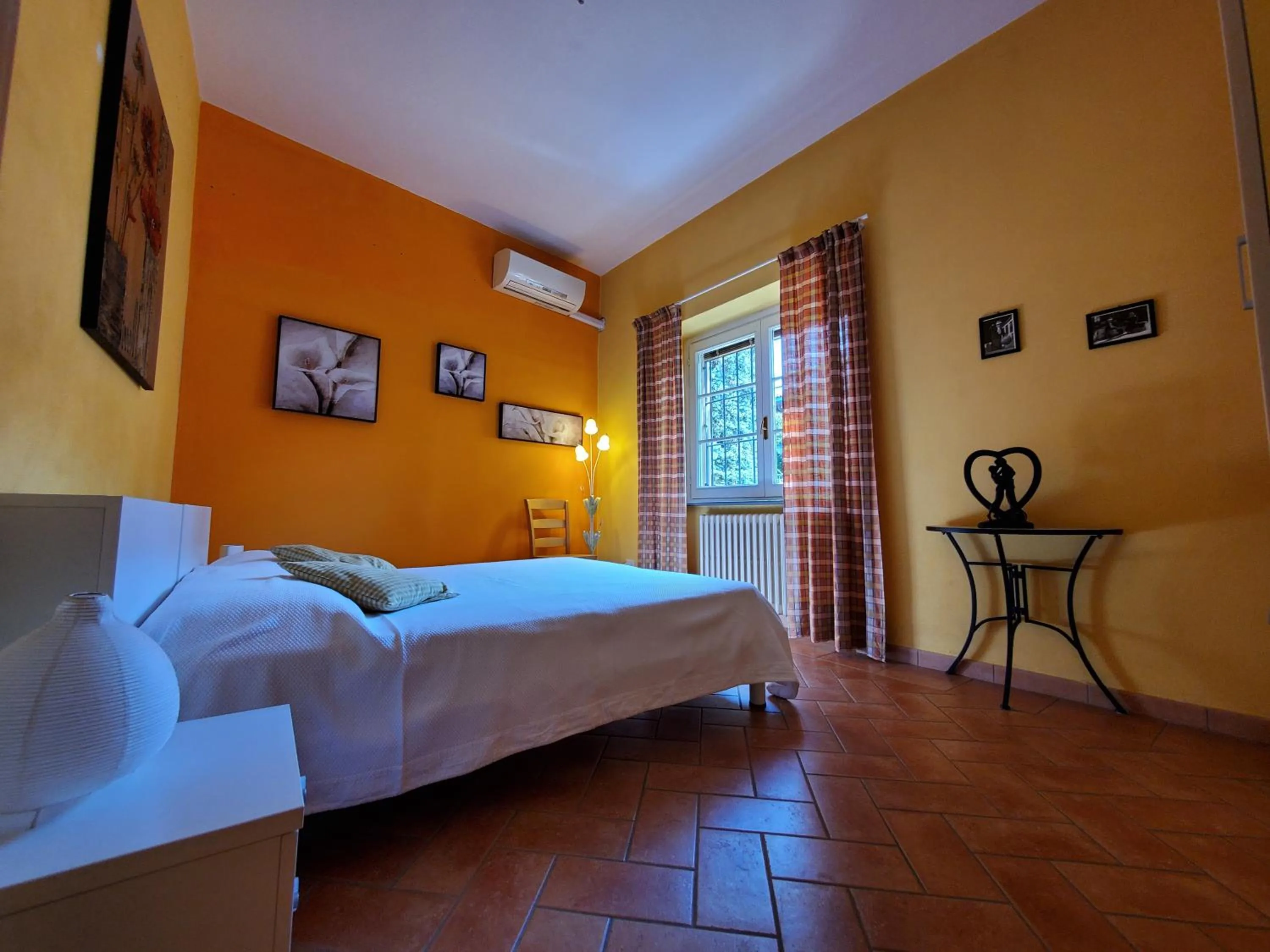Bed in Antica Locanda La Tinara del Belvedere - Romantic Dreams -
