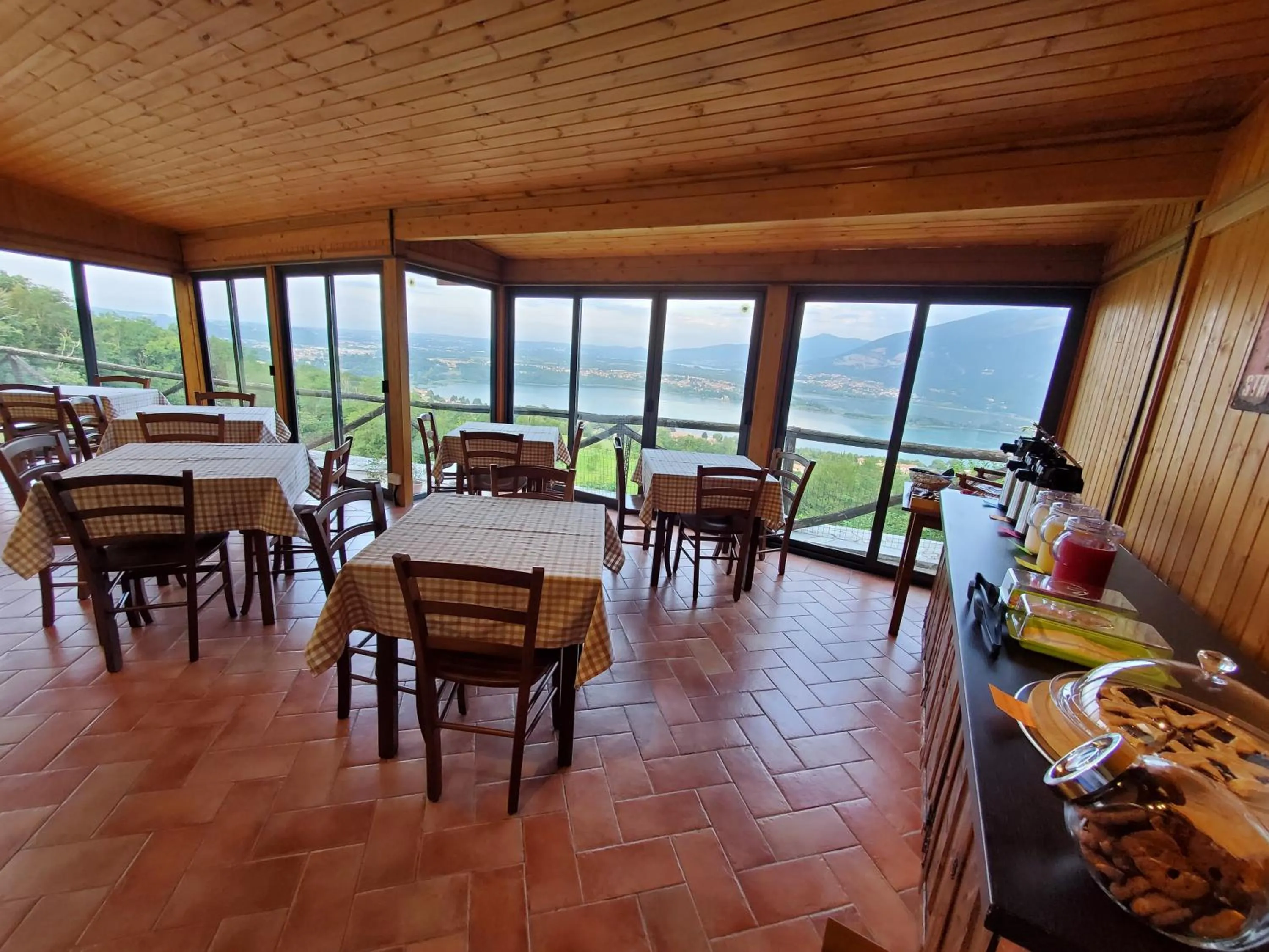 Meals in Antica Locanda La Tinara del Belvedere - Romantic Dreams -