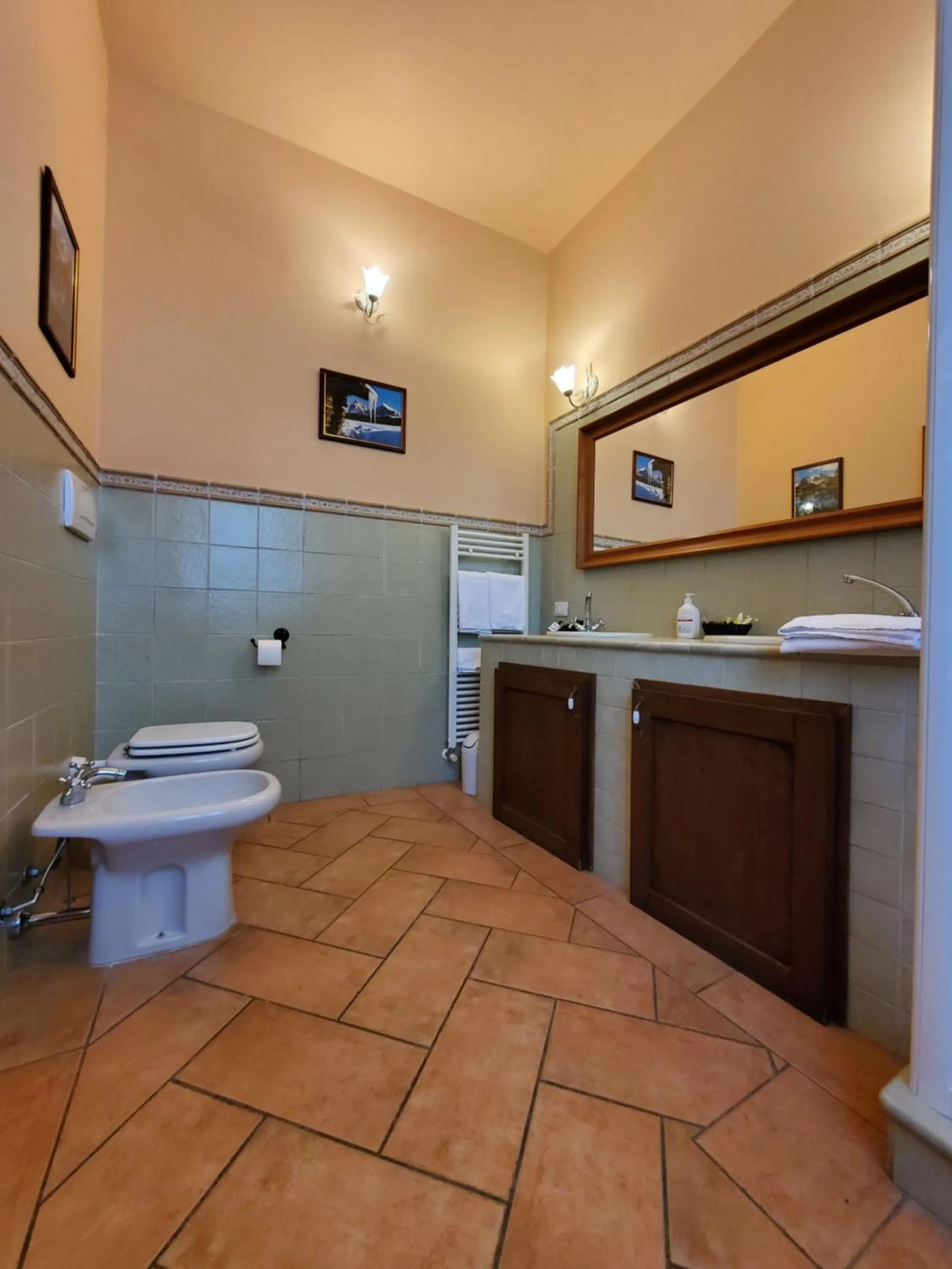 Bathroom in Antica Locanda La Tinara del Belvedere - Romantic Dreams -
