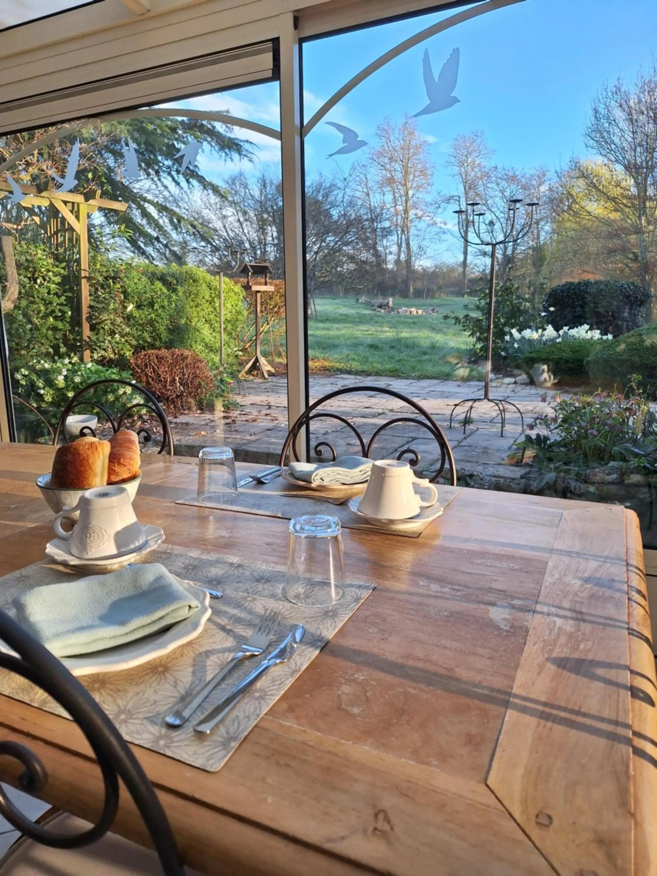 Garden view in Traînefeuilles - Chambres d'hôtes proche Zoo de Beauval