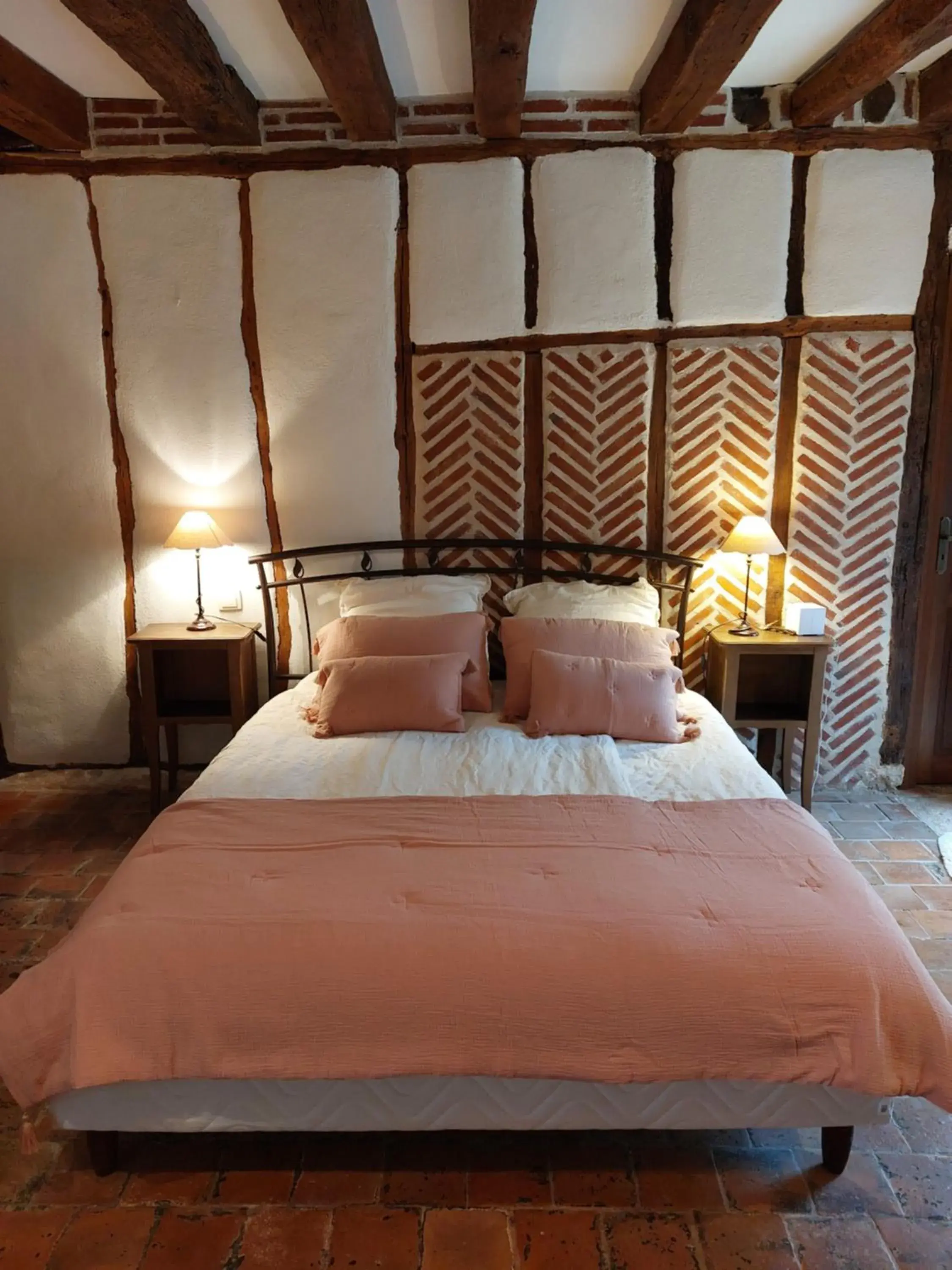 Triple Room with Terrace in Traînefeuilles - Chambres d'hôtes proche Zoo de Beauval Triple Room with Terrace in Traînefeuilles - Chambres d'hôtes proche Zoo de Beauval