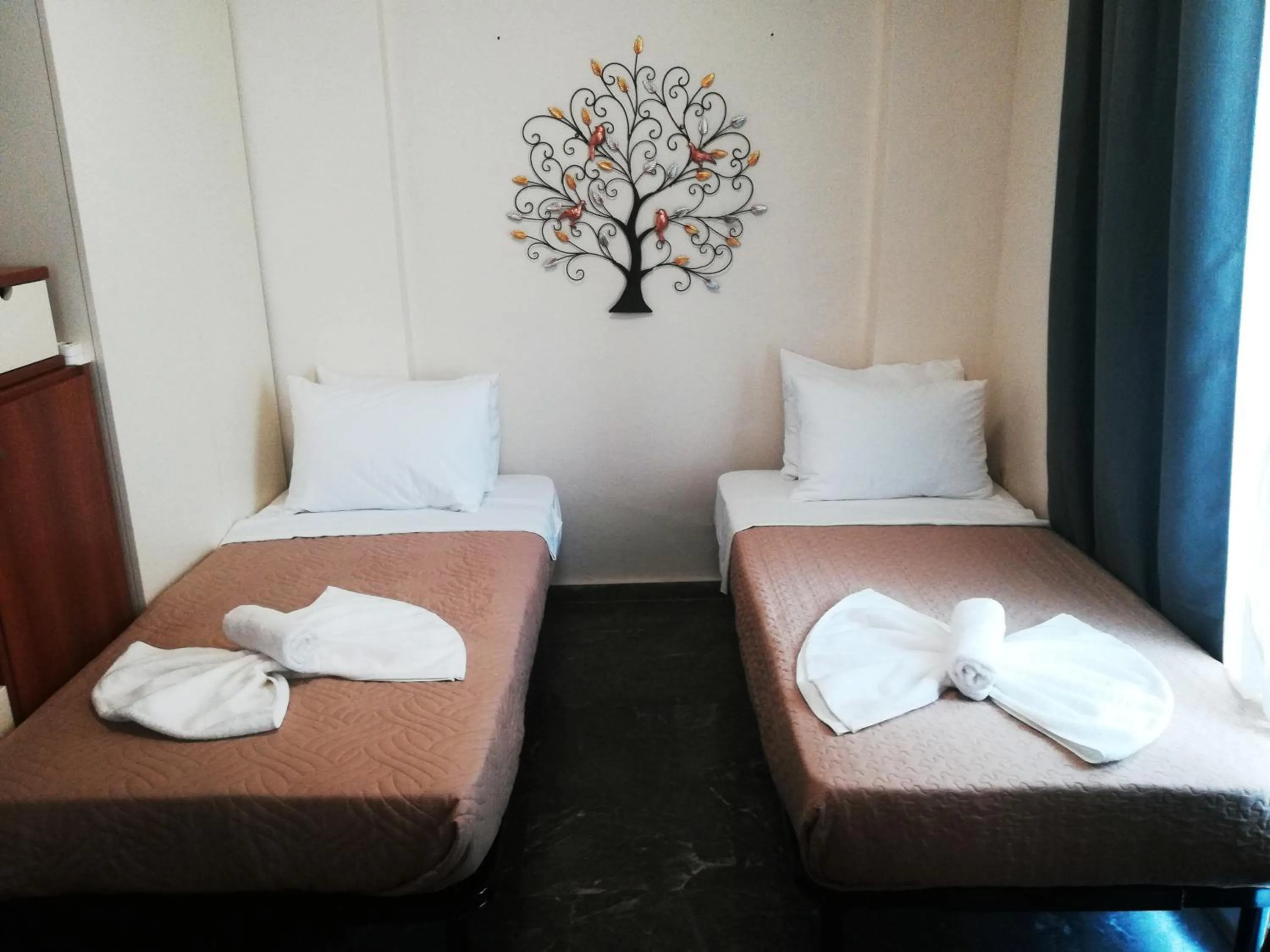 Bed in Luxury Apts Heraklion Center