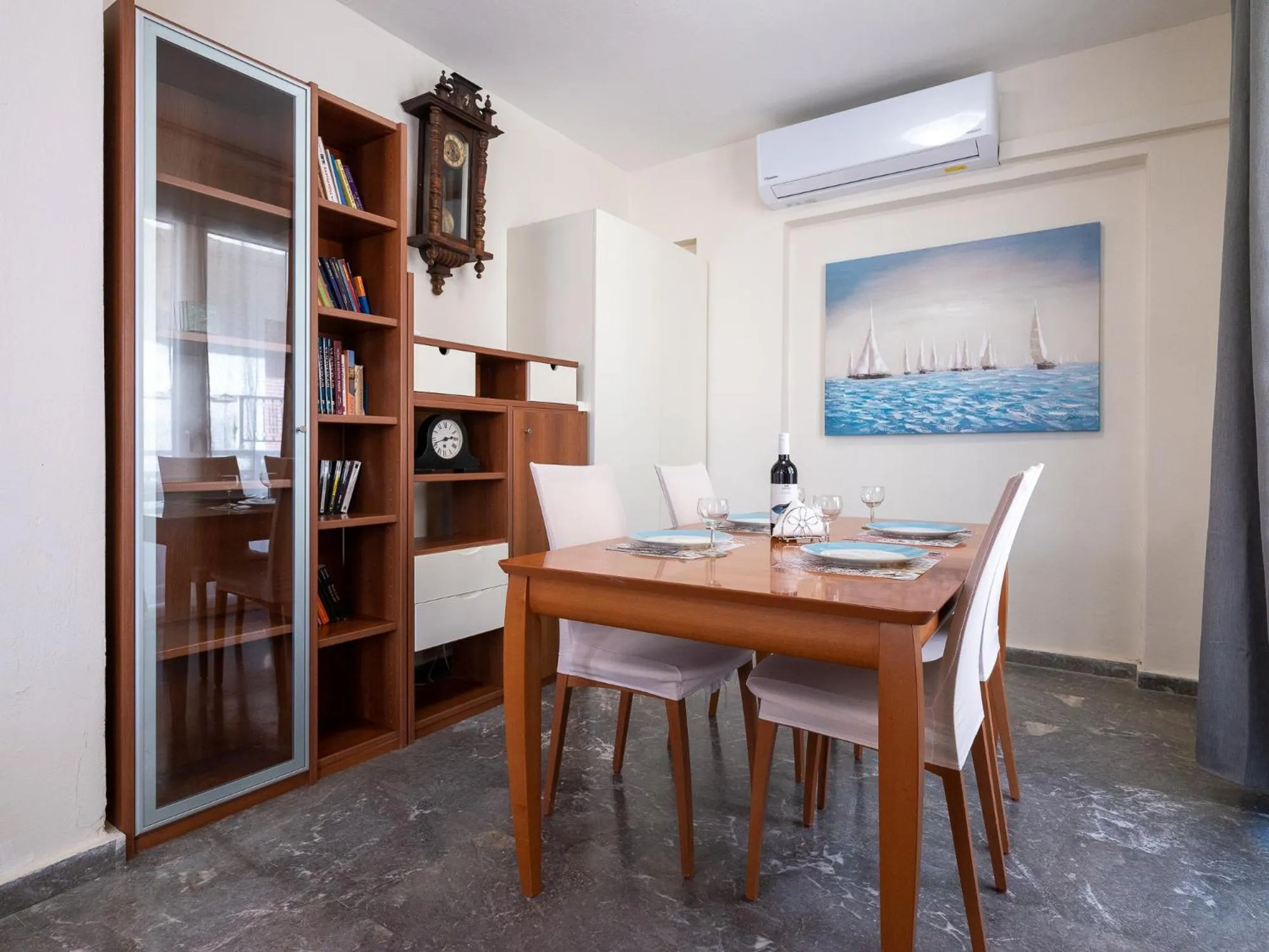 Dining area in Luxury Apts Heraklion Center