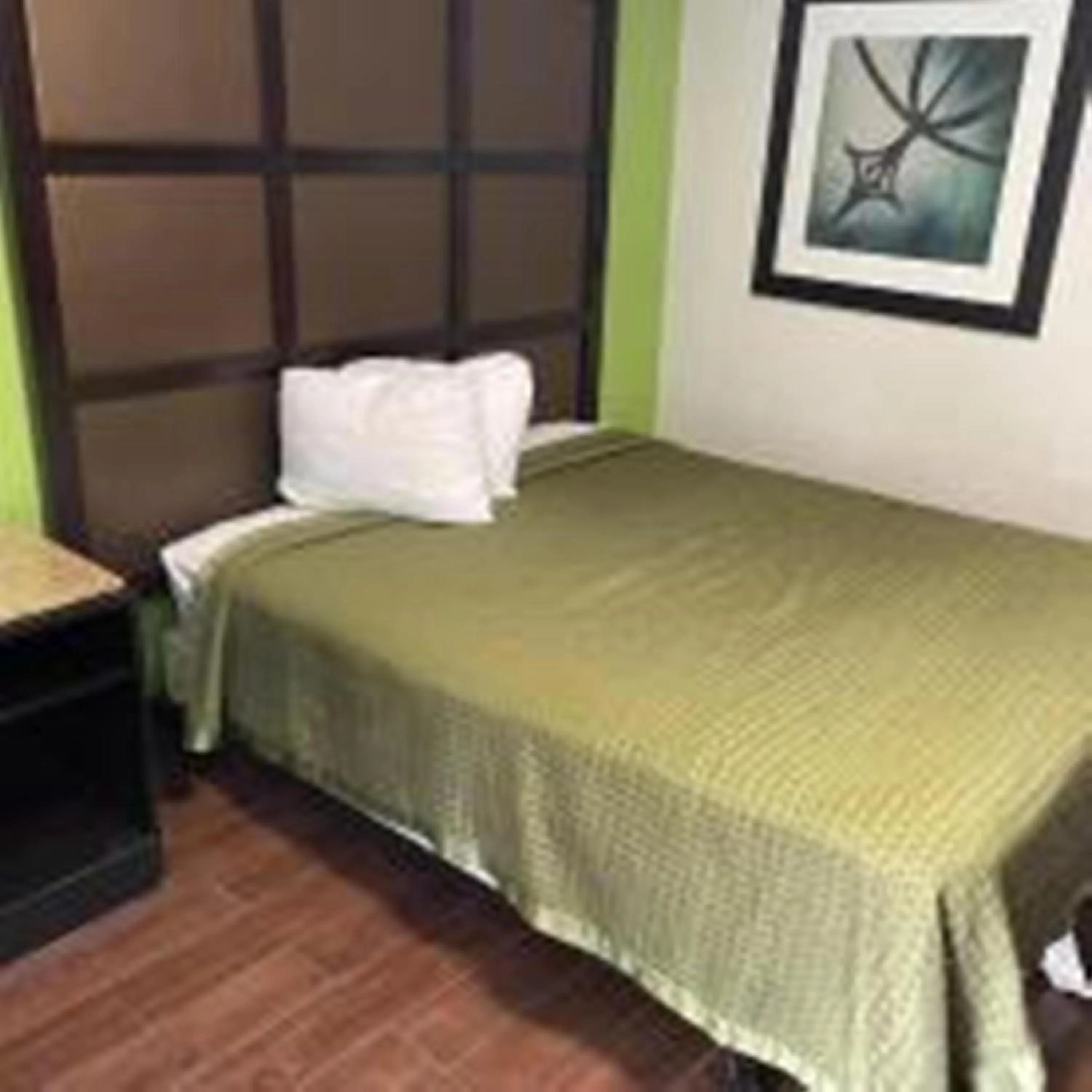Bedroom, Bed in Sunrise Extended Stay Hotel