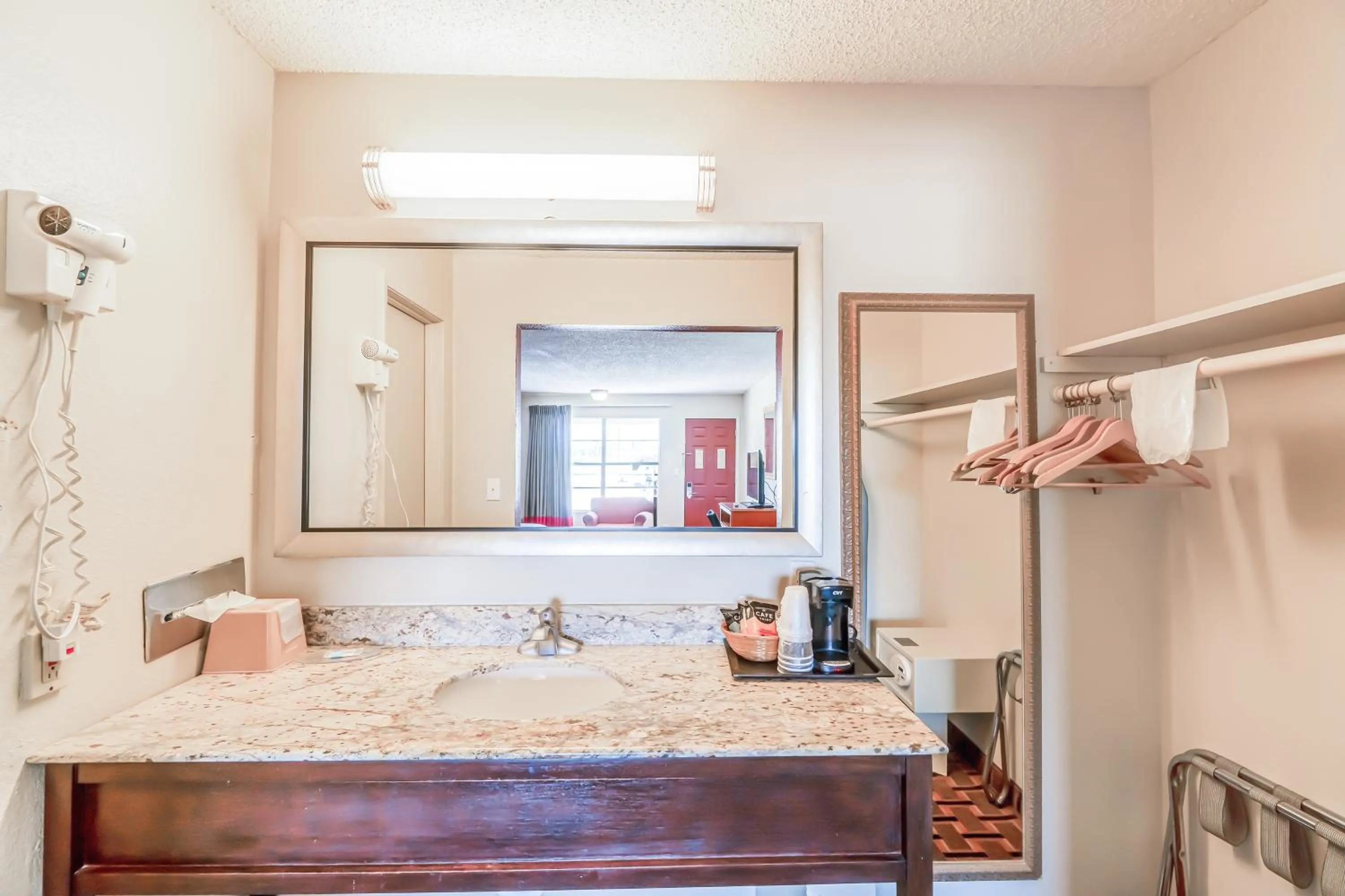 Bathroom, Bed in Lone Star Inn by OYO Vernon Texas Hwy 287