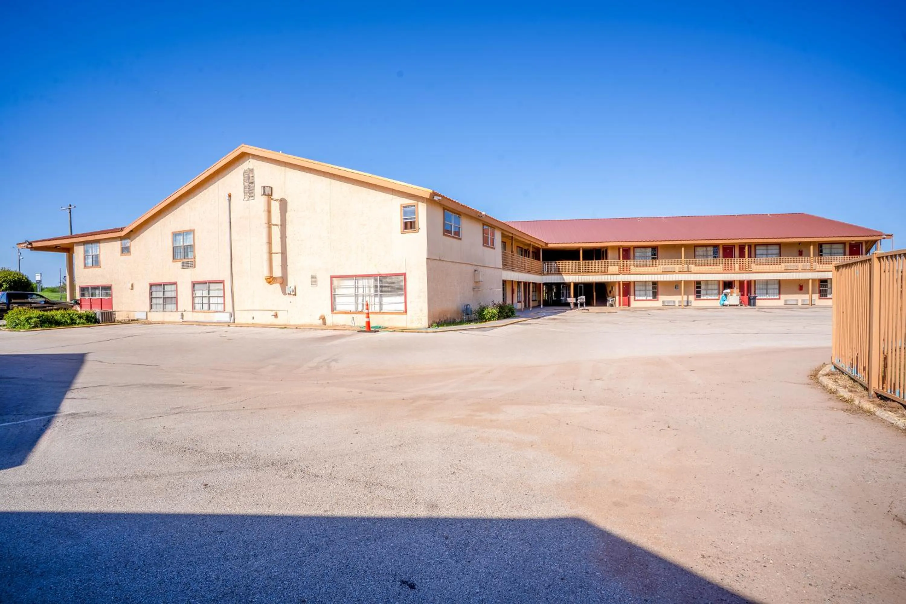Property building in Lone Star Inn by OYO Vernon Texas Hwy 287