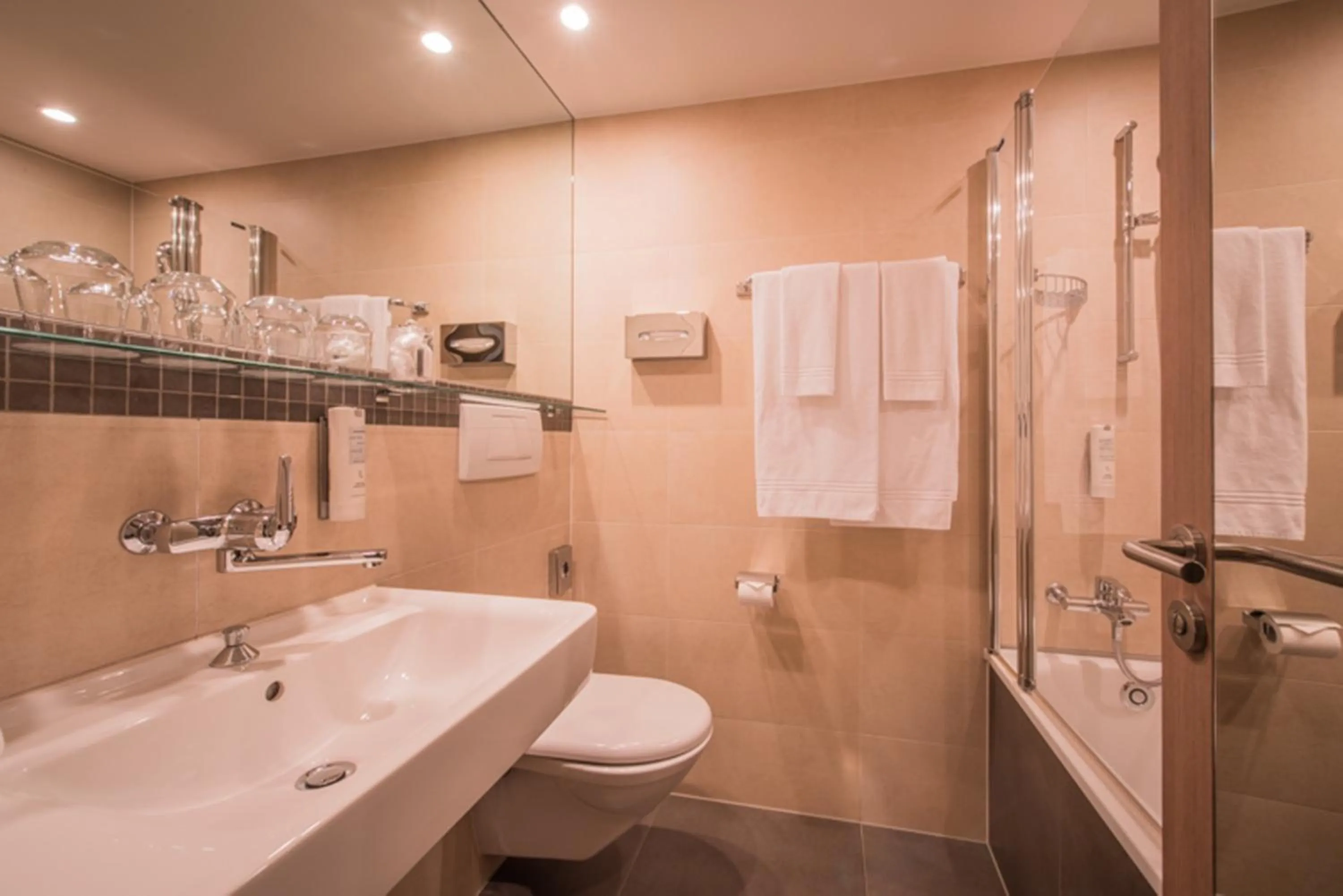 Bathroom in Hotel Interlaken