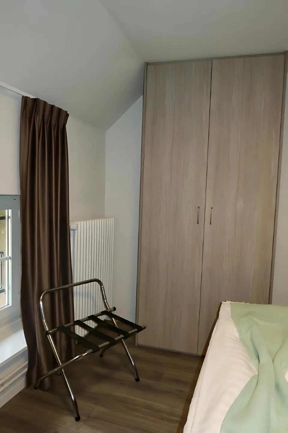 Bedroom, Bed in Hôtel de l'Ecluse