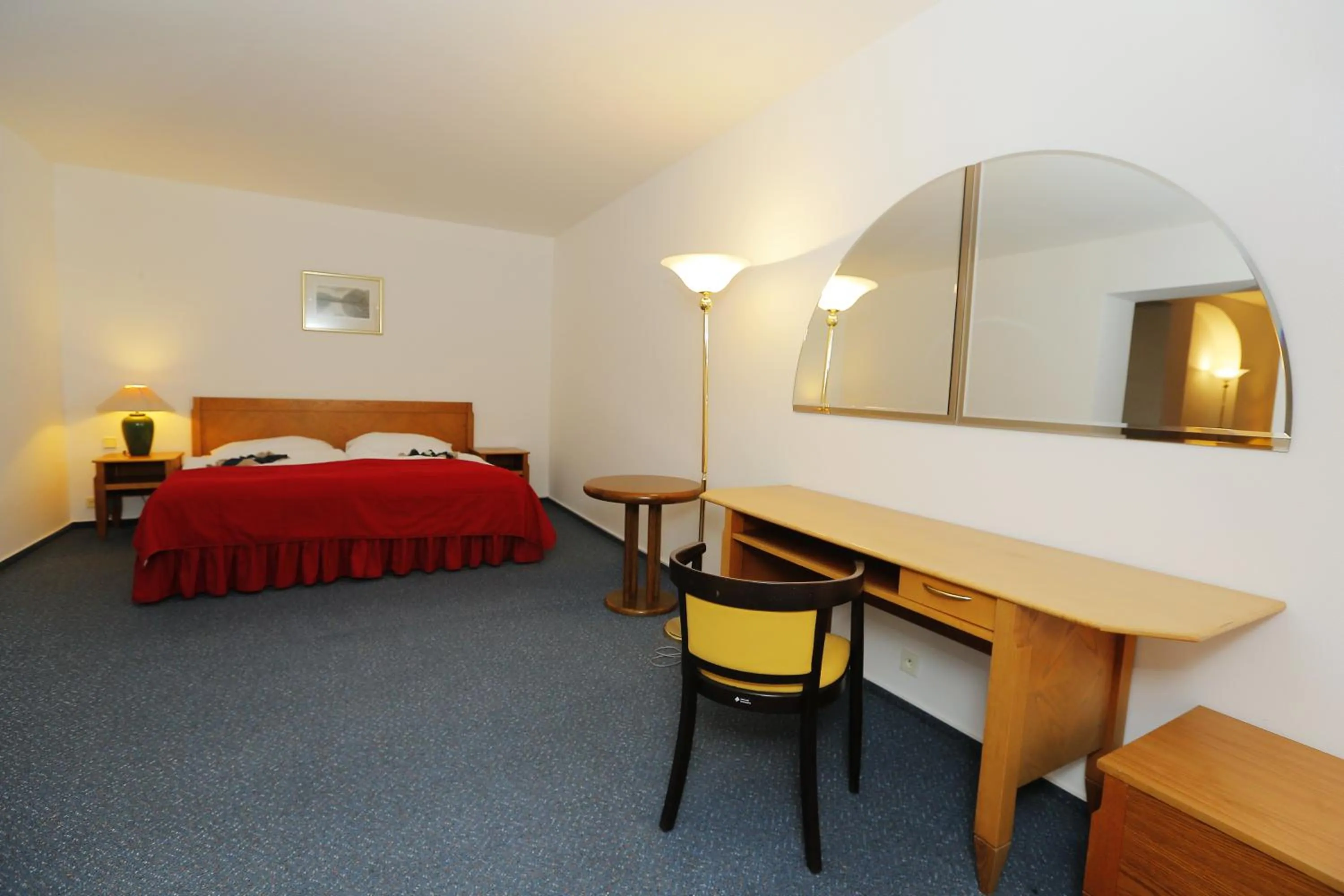 Communal lounge/ TV room in Hotel Magnolia