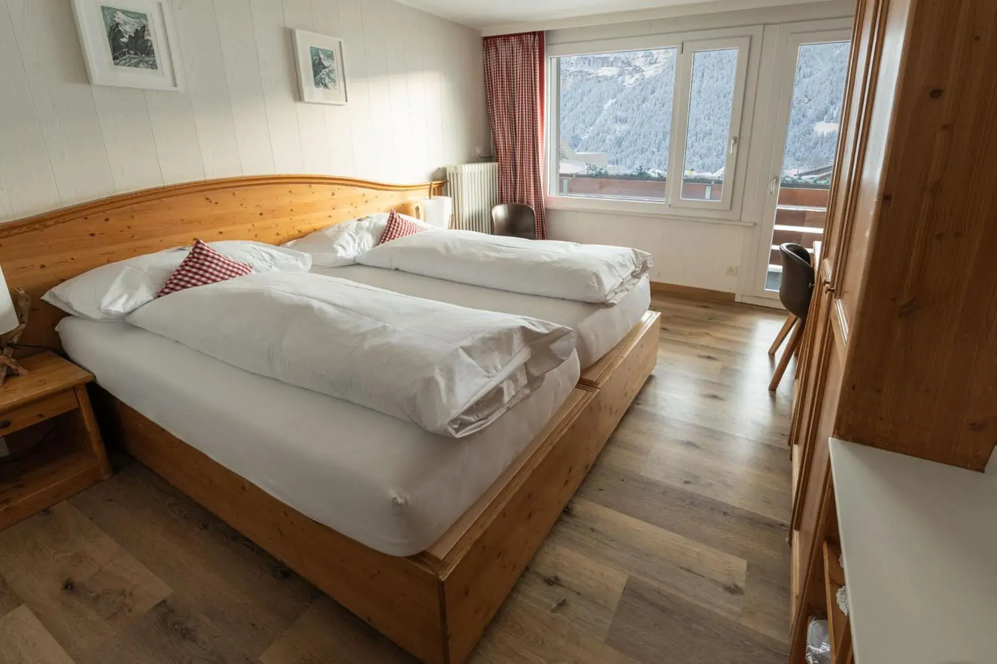 Superior Double Room with Eiger View in Hotel Bernerhof Grindelwald Superior Double Room with Eiger View in Hotel Bernerhof Grindelwald