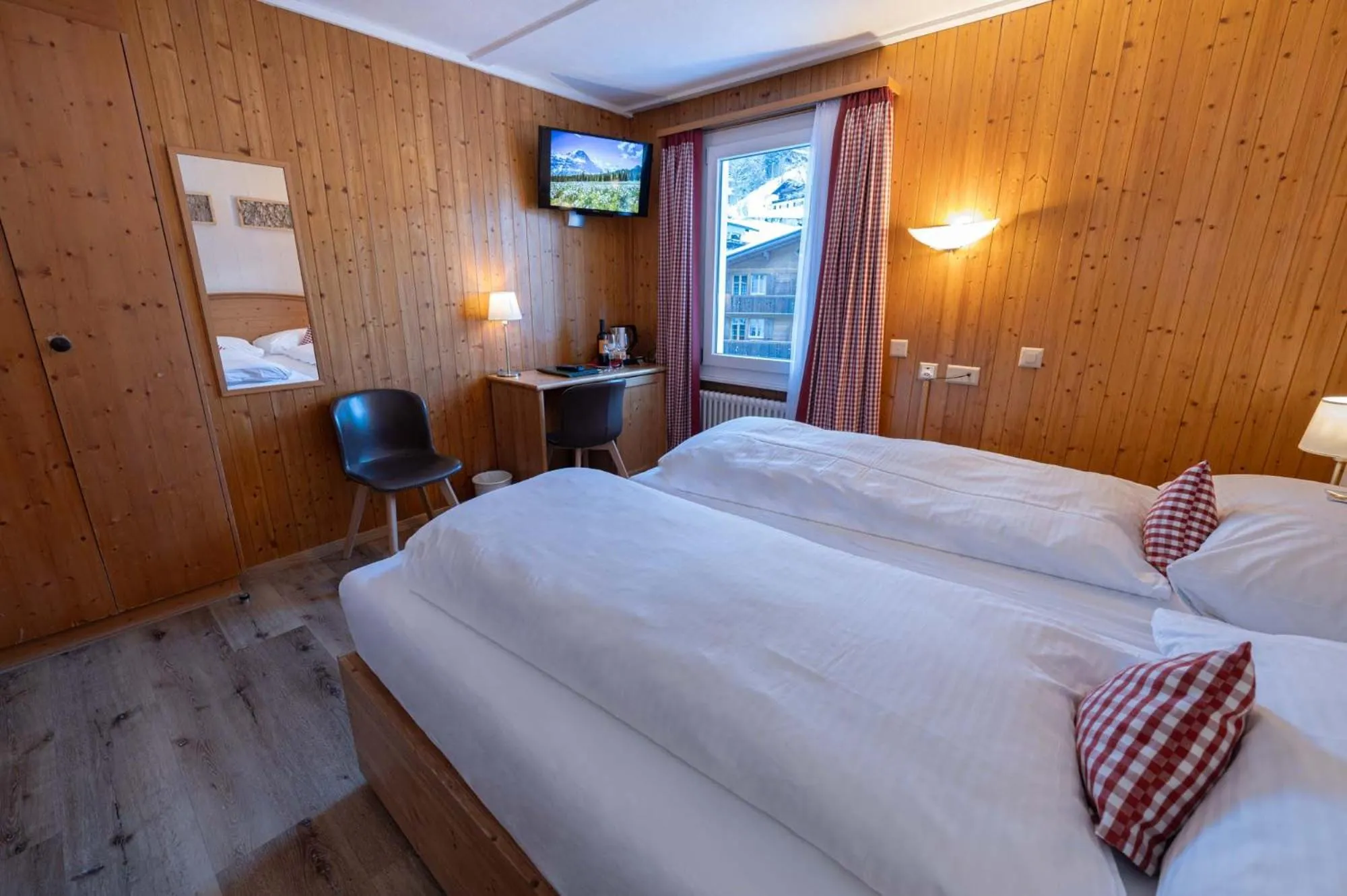 Bed in Hotel Bernerhof Grindelwald