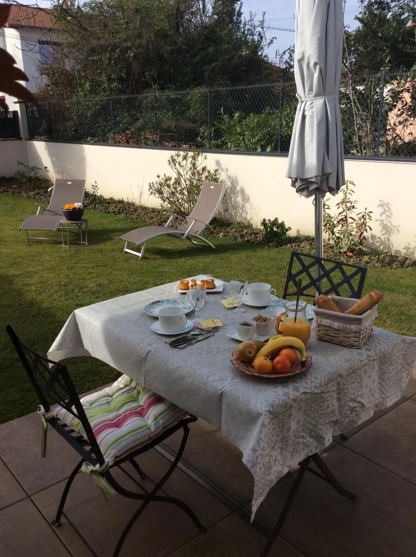 Du Côté de Chez Paule, chambre avec entrée indépendante et salle d'eau privative