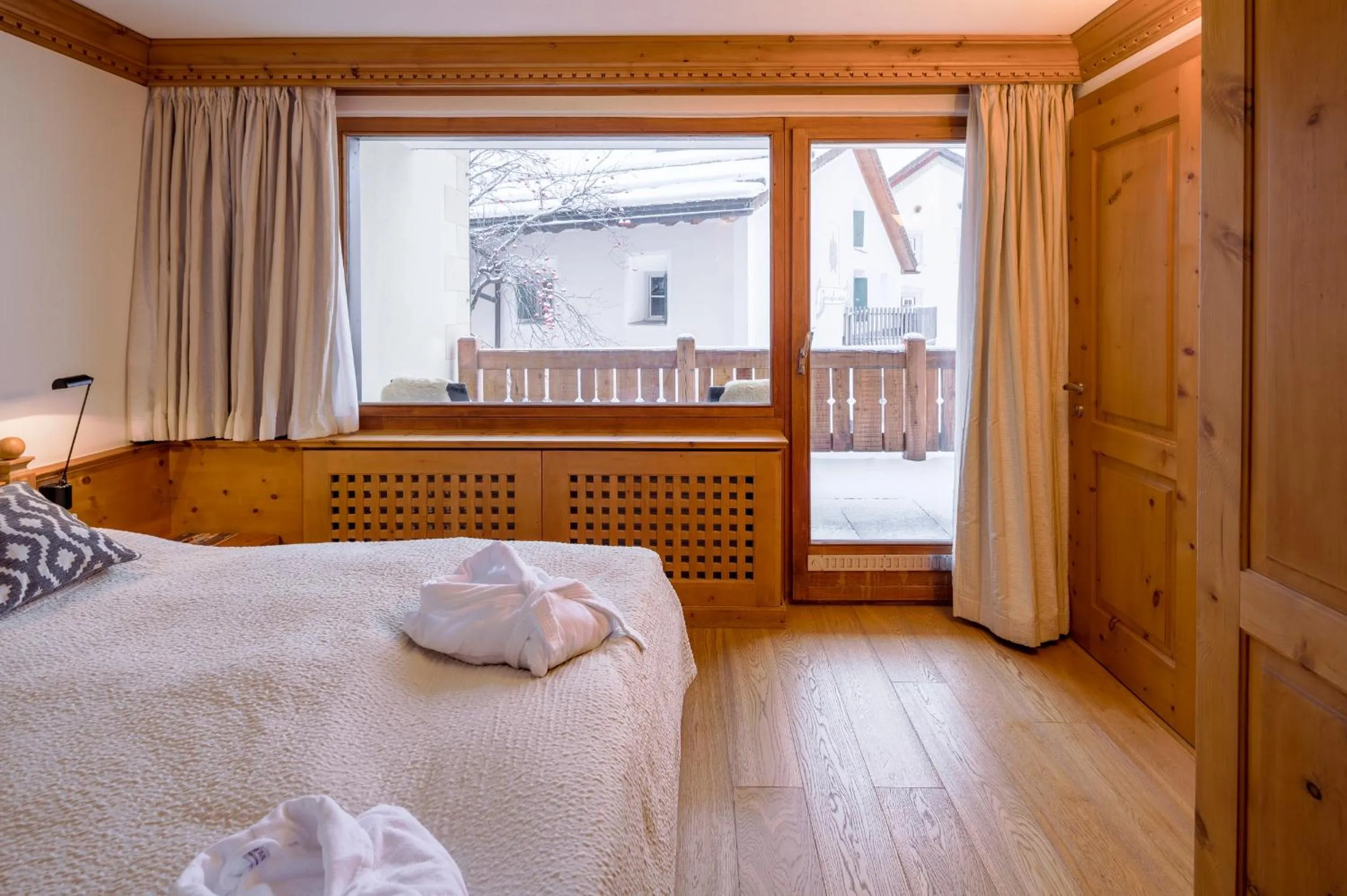 Bedroom, Bed in Albana Hotel Silvaplana