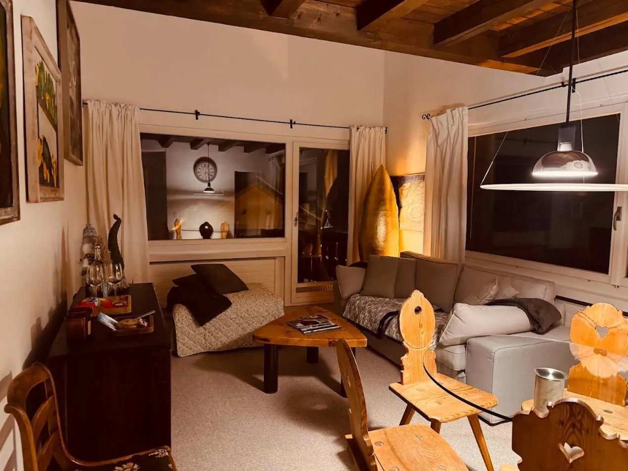 Seating area in Albana Hotel Silvaplana