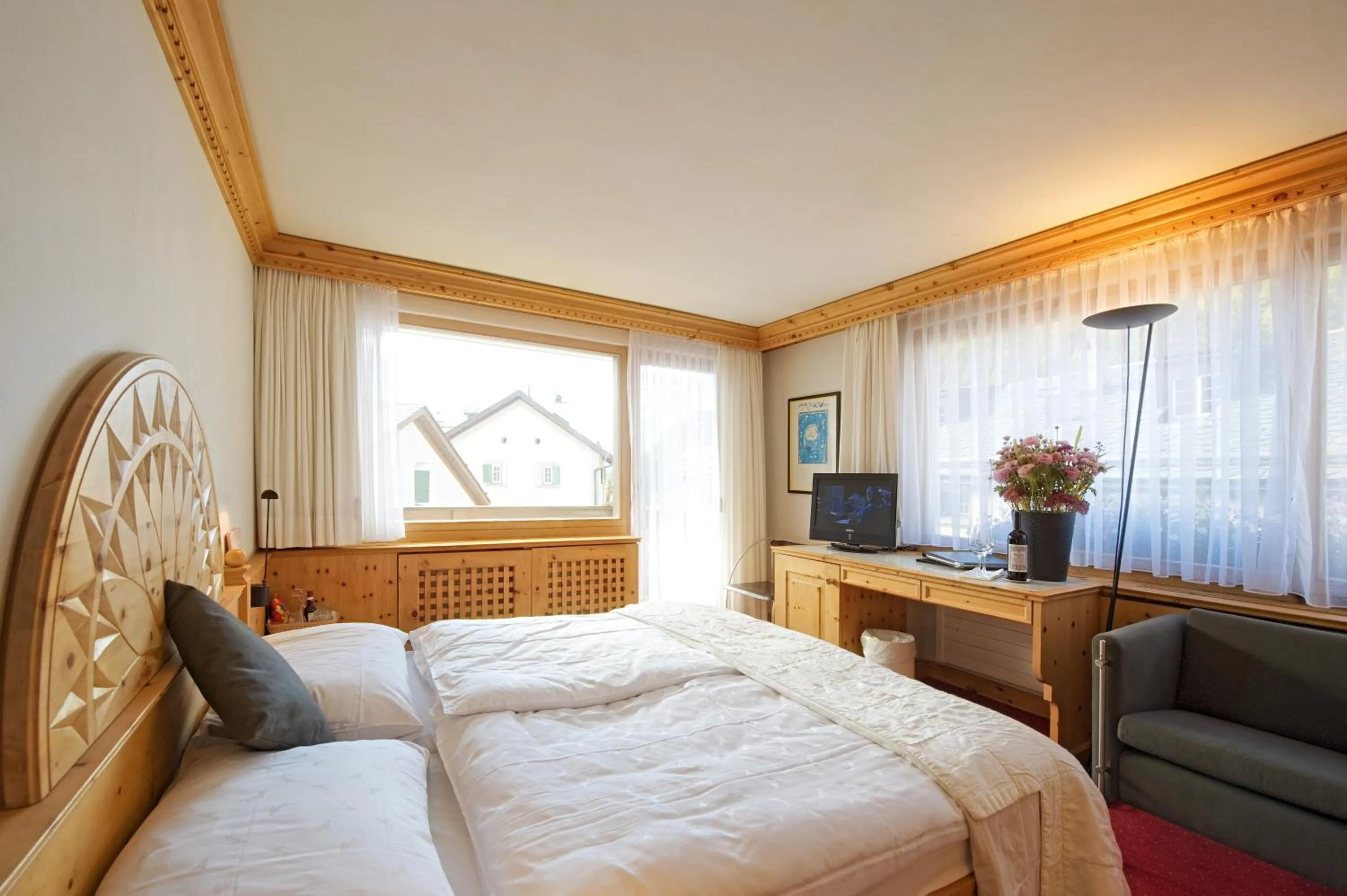 Photo of the whole room, Bed in Albana Hotel Silvaplana