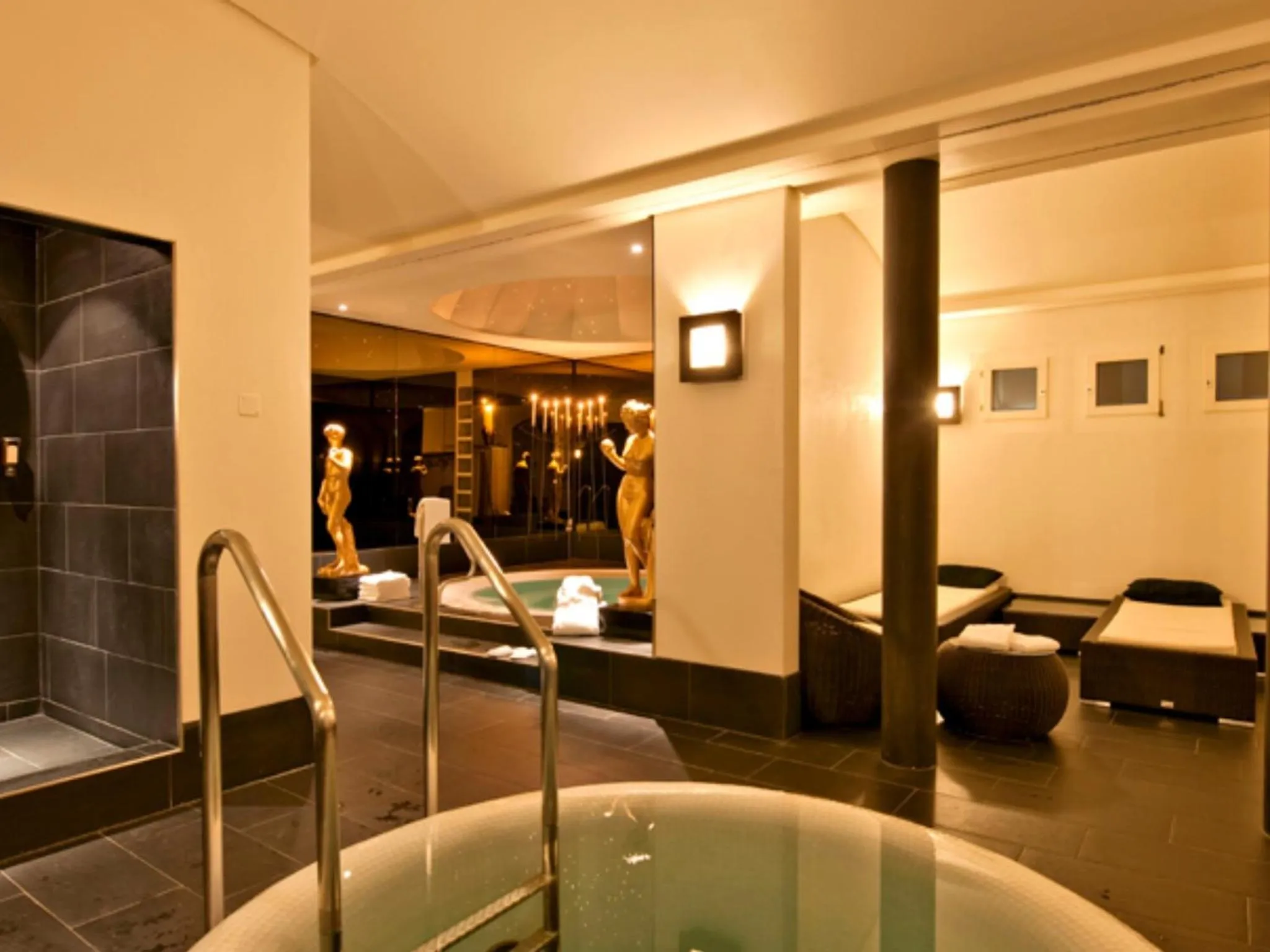 Hot Tub in Albana Hotel Silvaplana