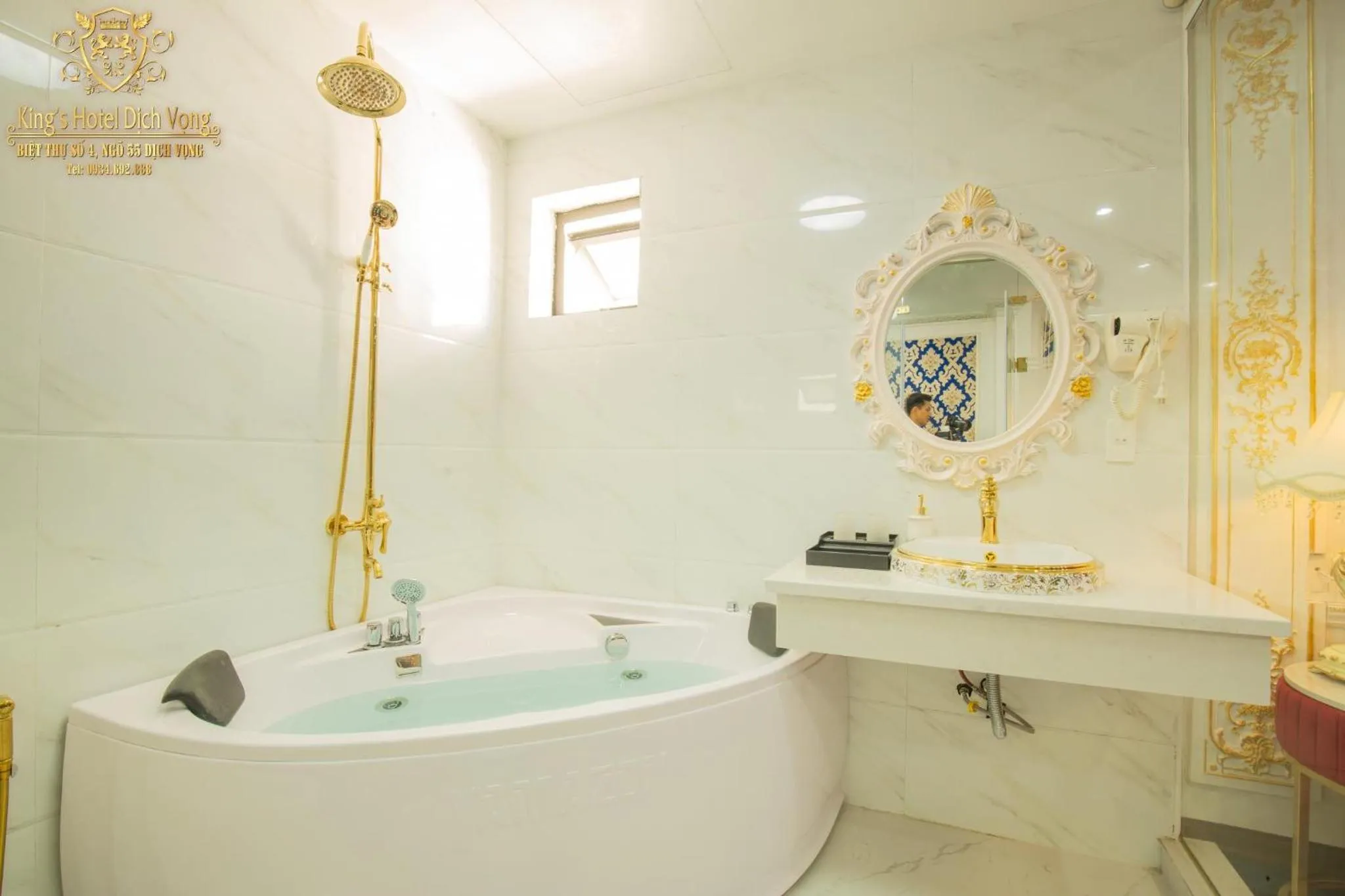 King's Hotel Dịch Vọng