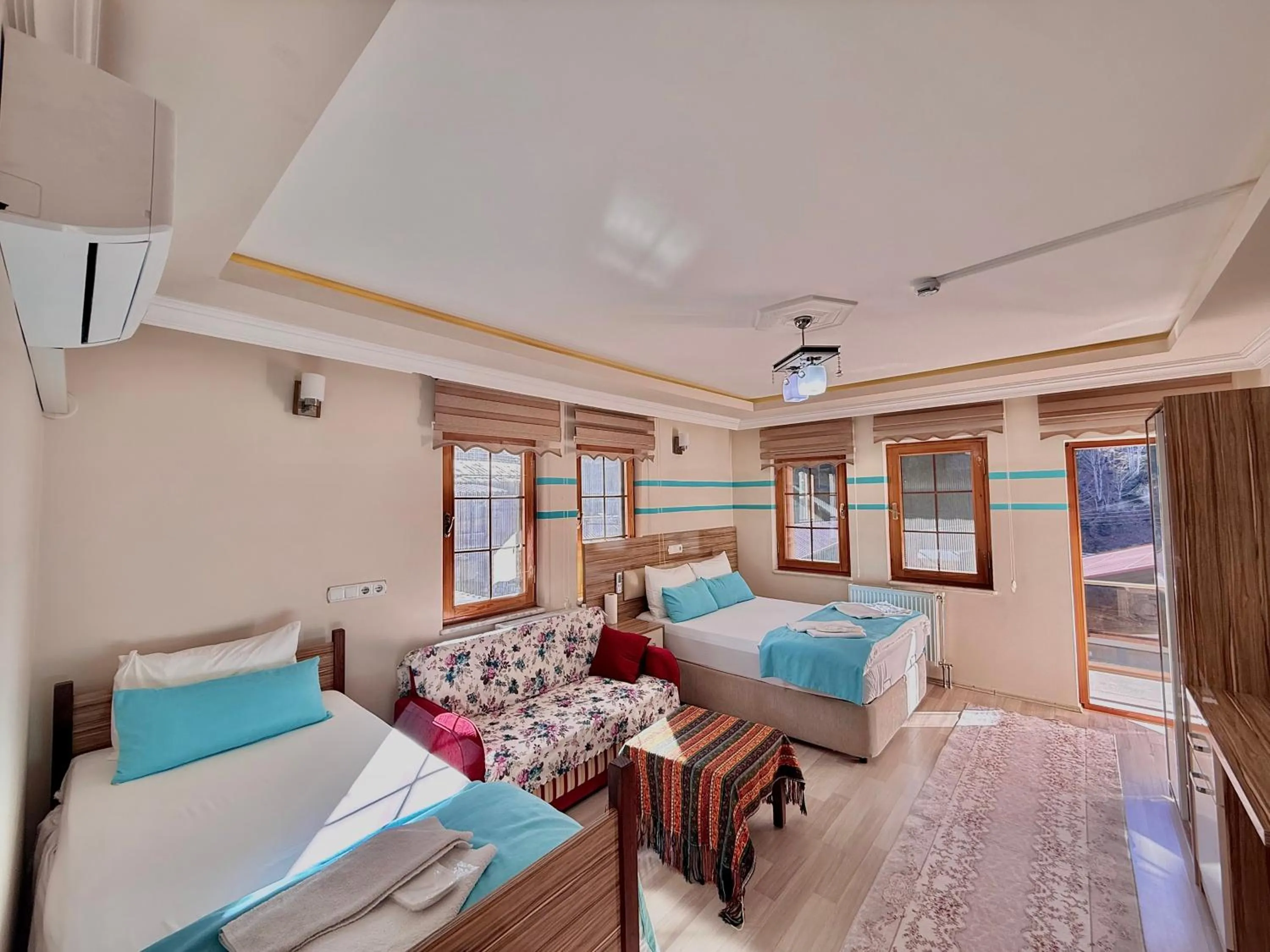 Photo of the whole room, Bed in Konak Grand Apart