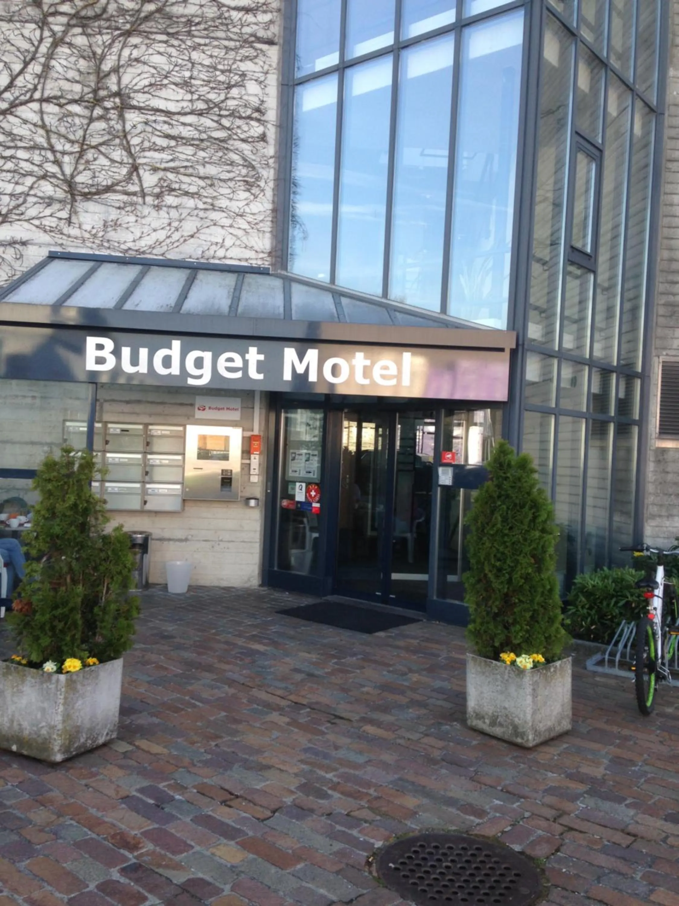 Facade/entrance in Budget Motel Self Check-In