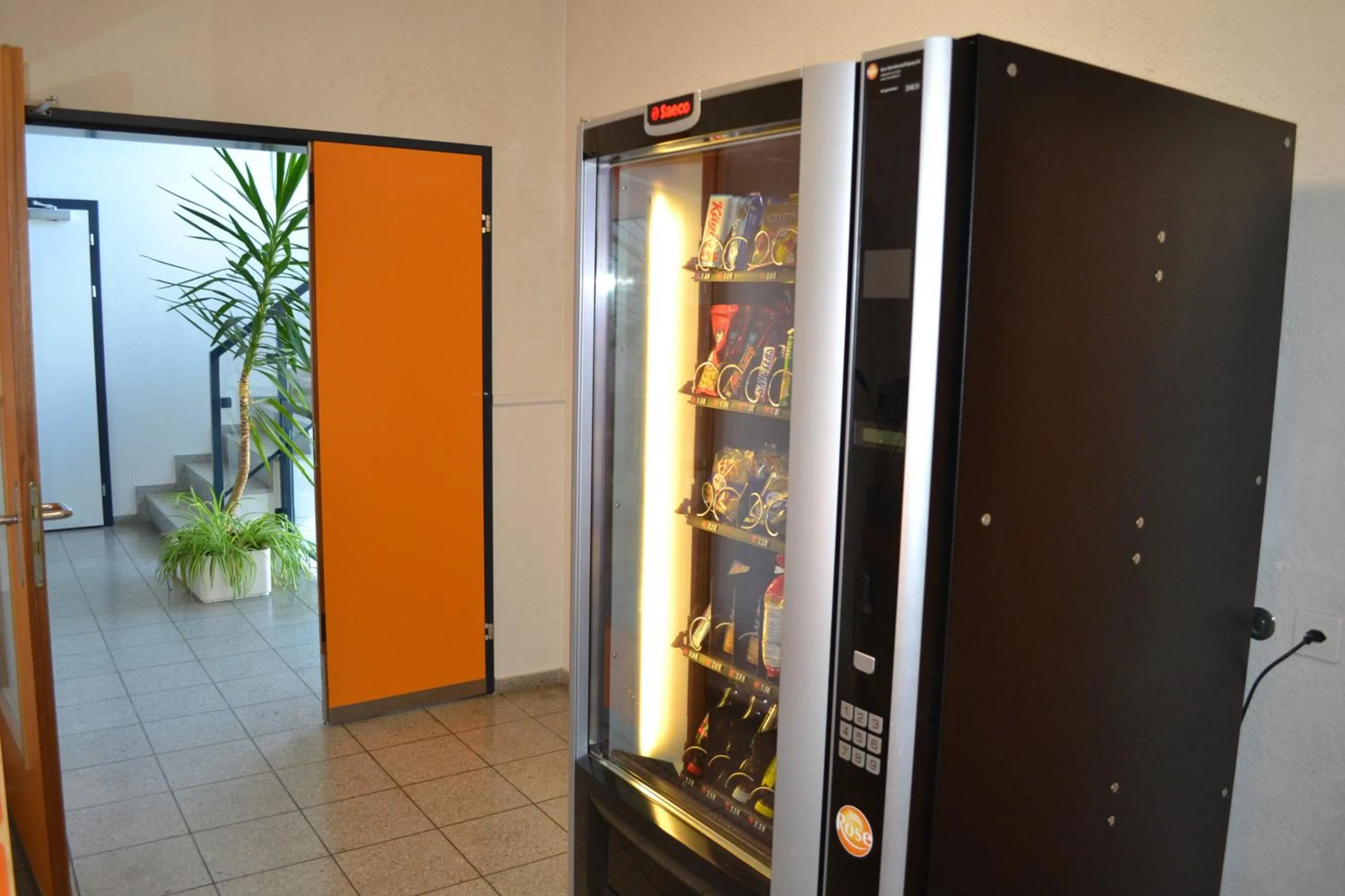 Restaurant/places to eat in Budget Motel Self Check-In