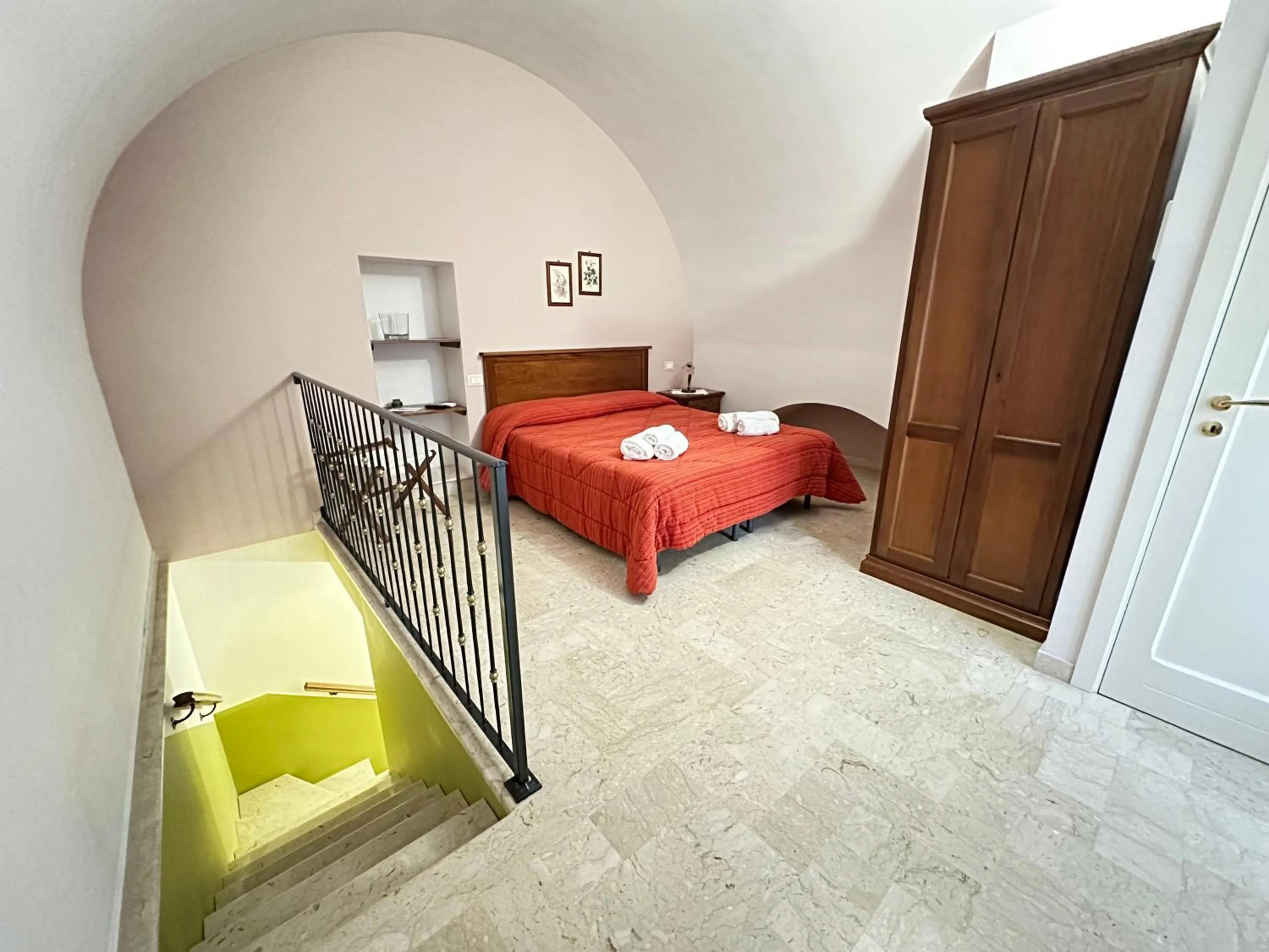 View (from property/room), Bed in Historic B&B Apartments Home