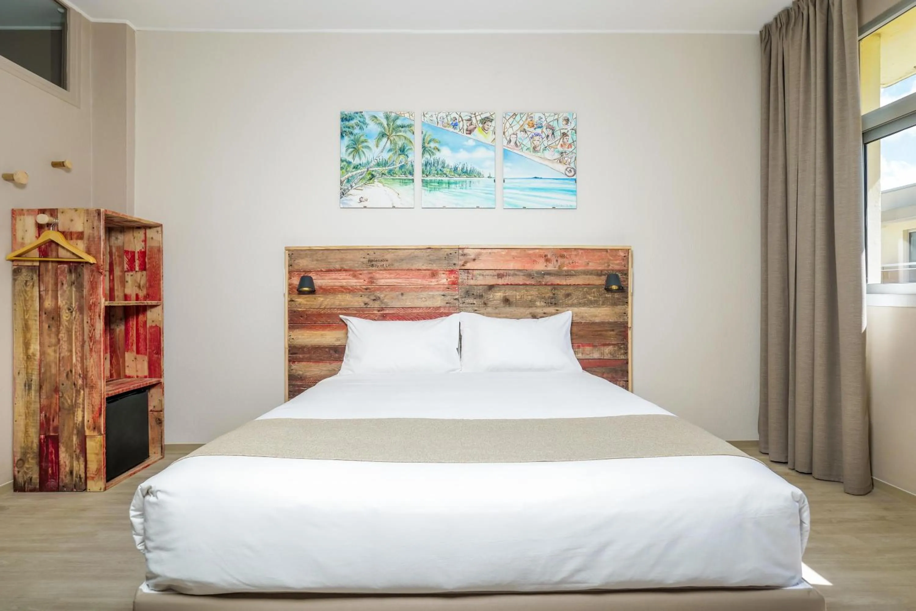 Bed in Gondwana City Art