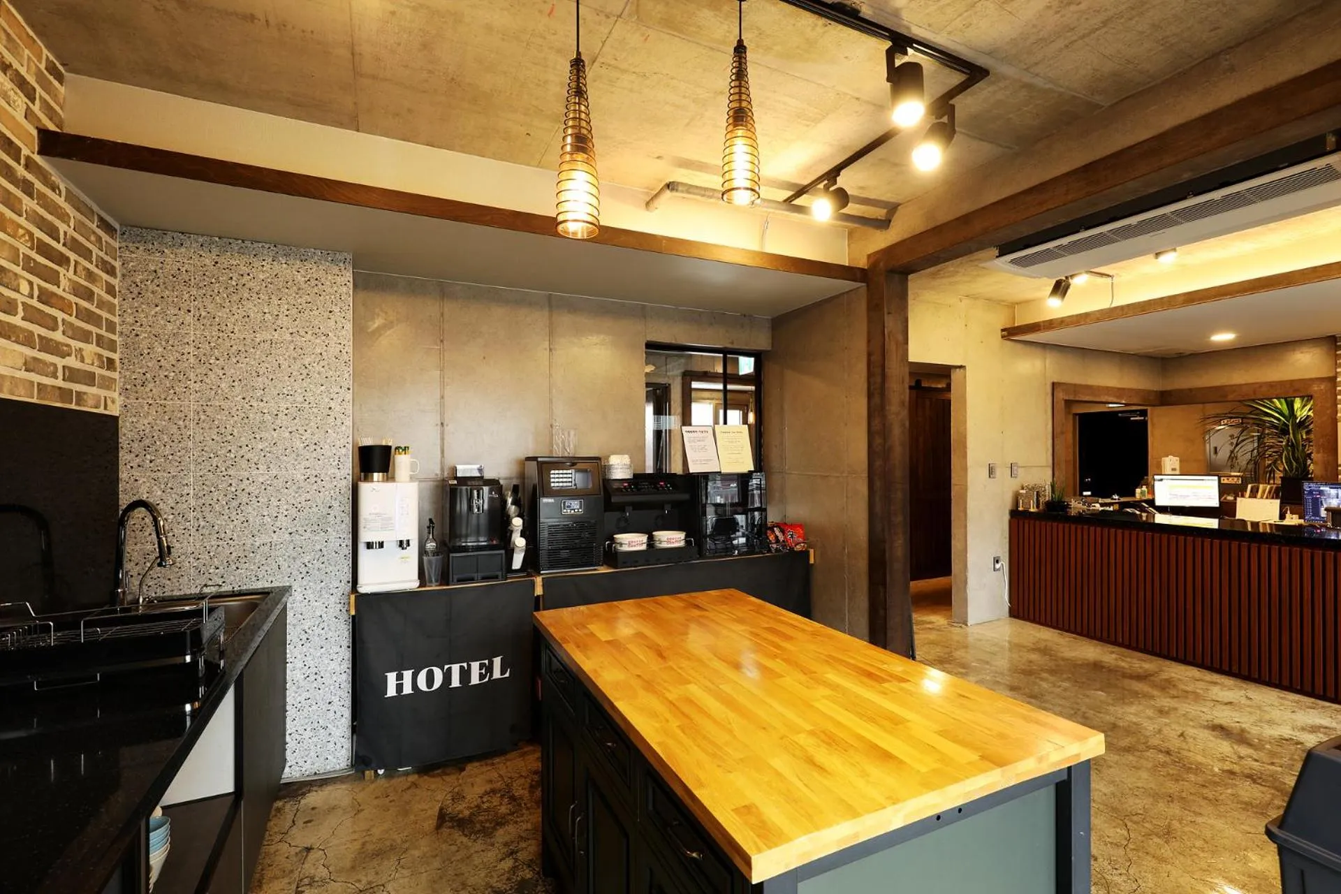 kitchen in Cornerstone Hotel