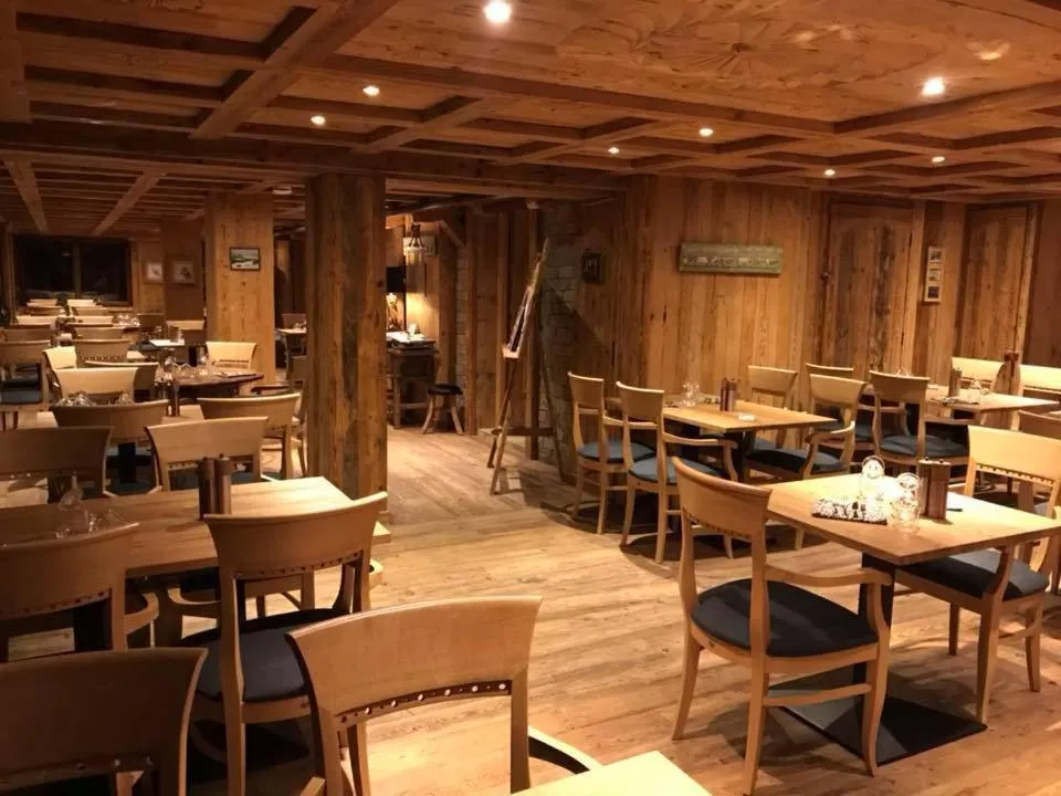 Restaurant/places to eat in Hôtel Le Grand Chalet