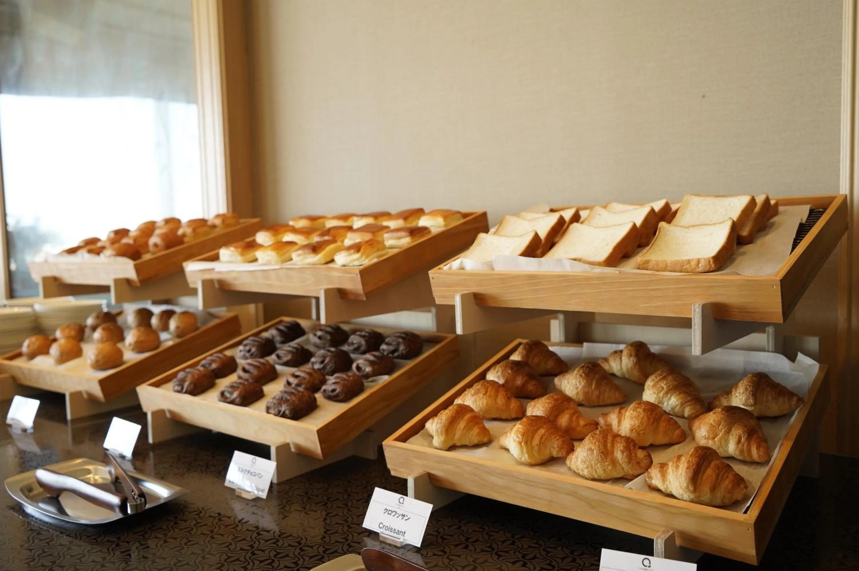 Restaurant/places to eat in The QUBE Hotel Chiba