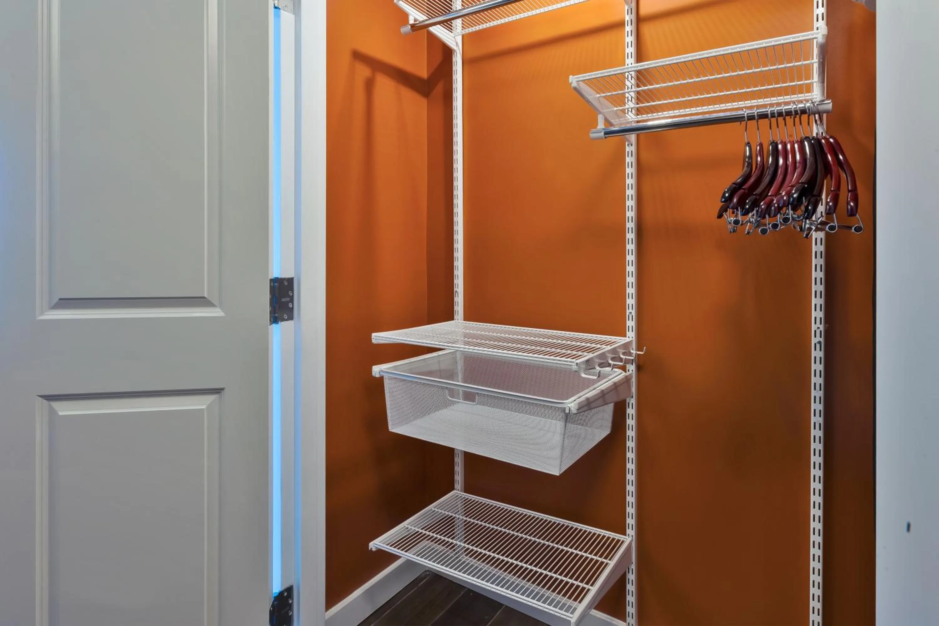 wardrobe in TownePlace Suites by Marriott Grand Rapids Airport Southeast