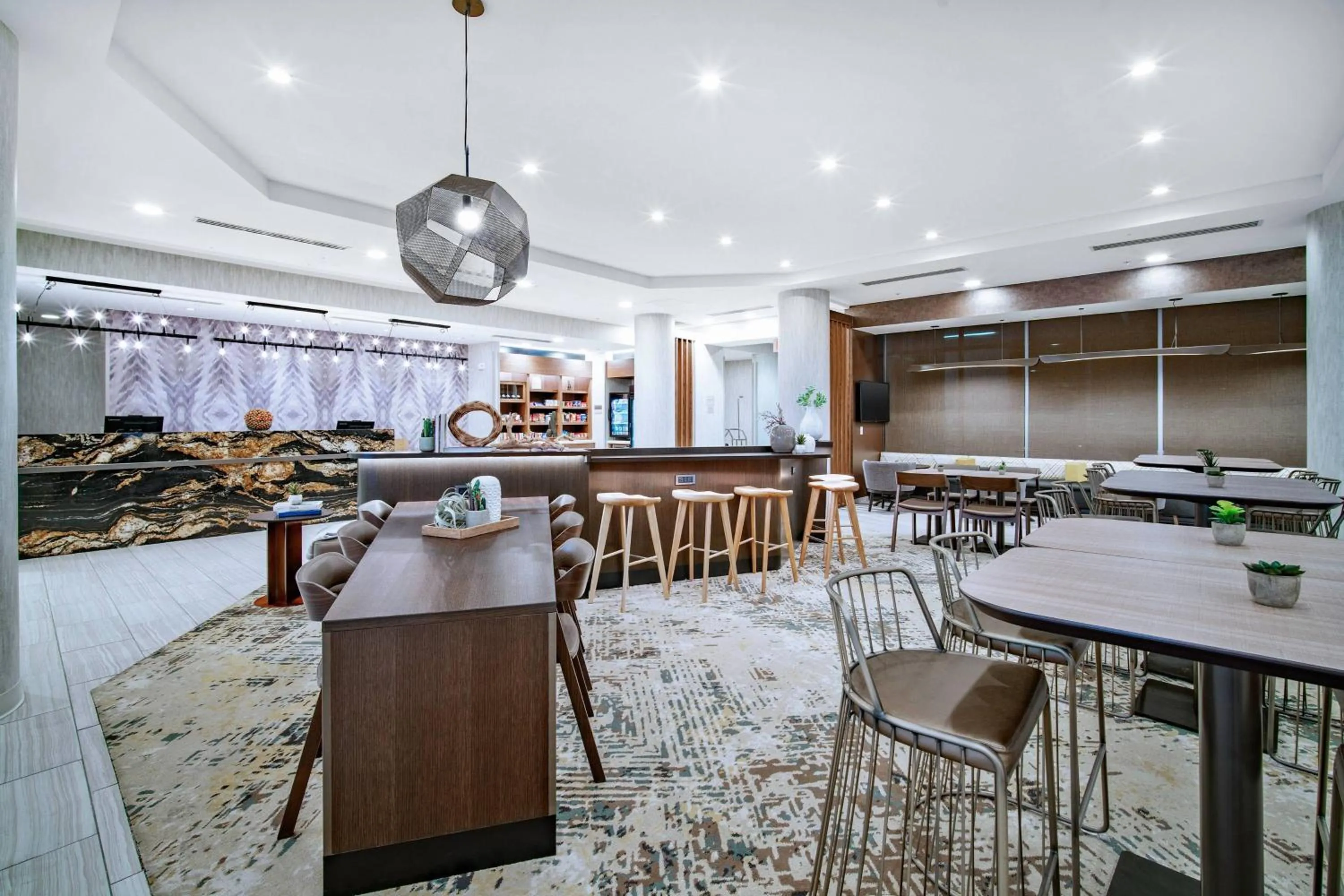 Lobby or reception in SpringHill Suites by Marriott Phoenix Goodyear