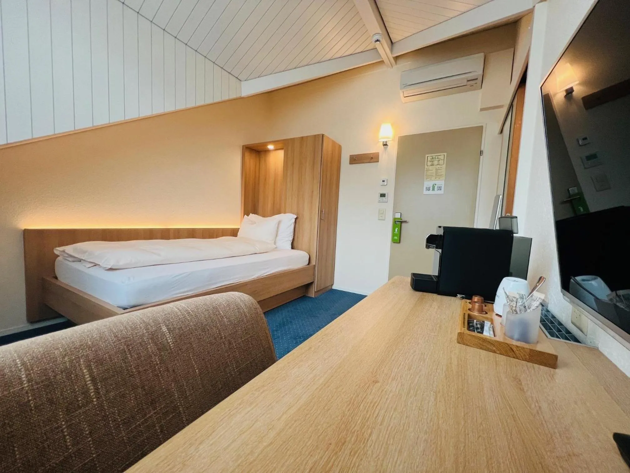 Photo of the whole room, Bed in Hotel Felmis