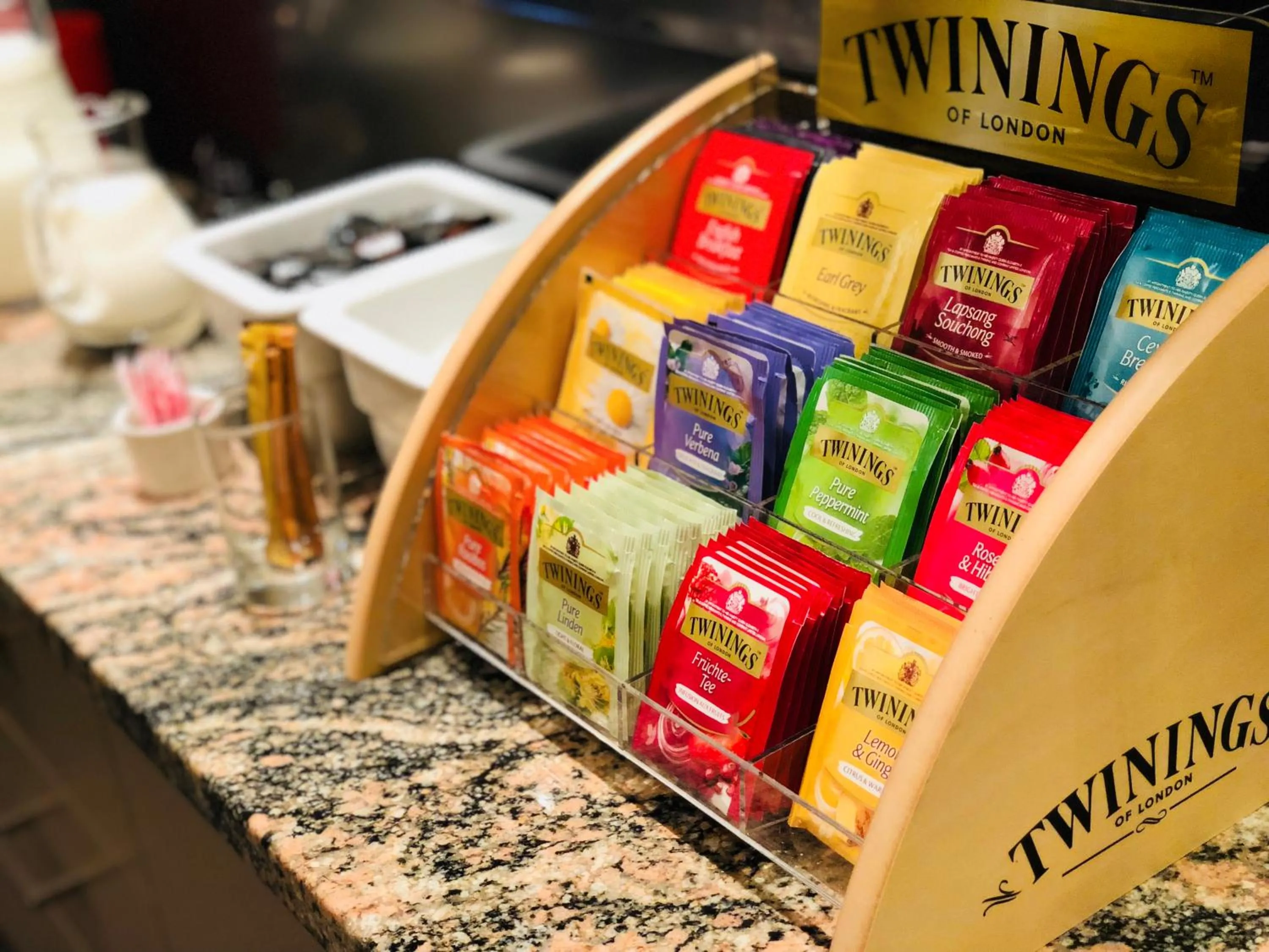 Buffet breakfast in Hotel Felmis