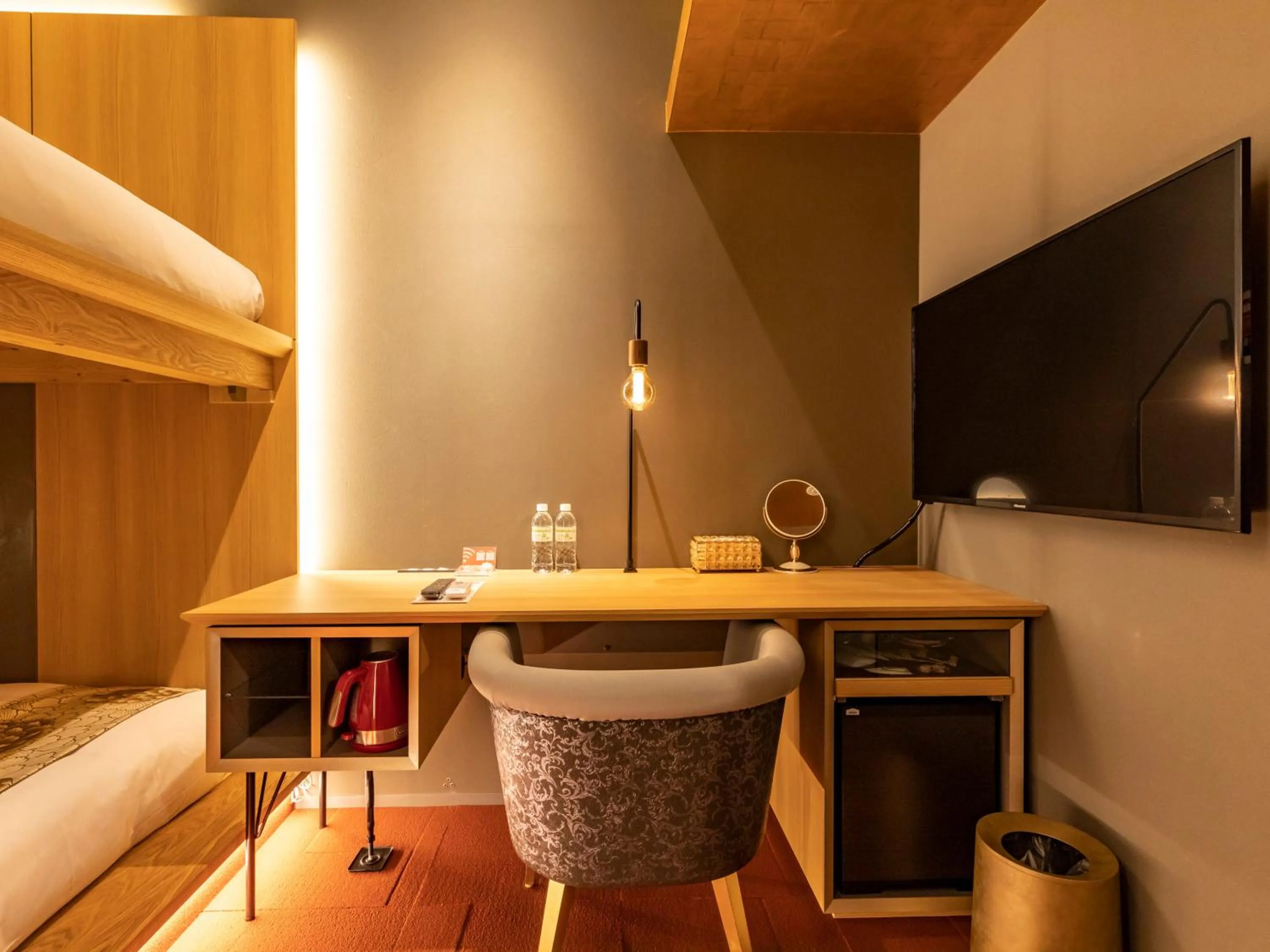 Bed in Hale Kyoto Tambaguchi Umekoji Park North