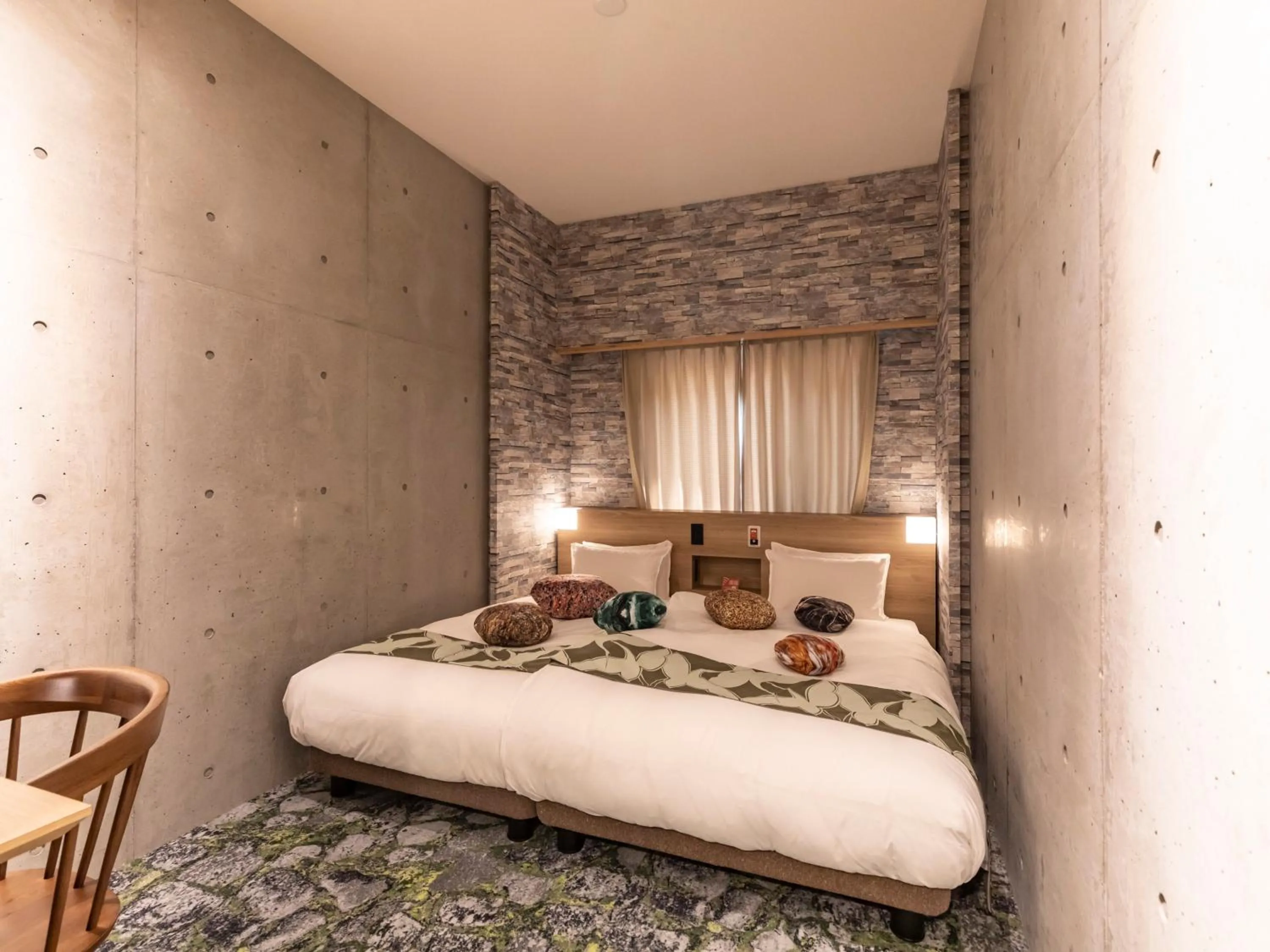 Bed in Hale Kyoto Tambaguchi Umekoji Park North