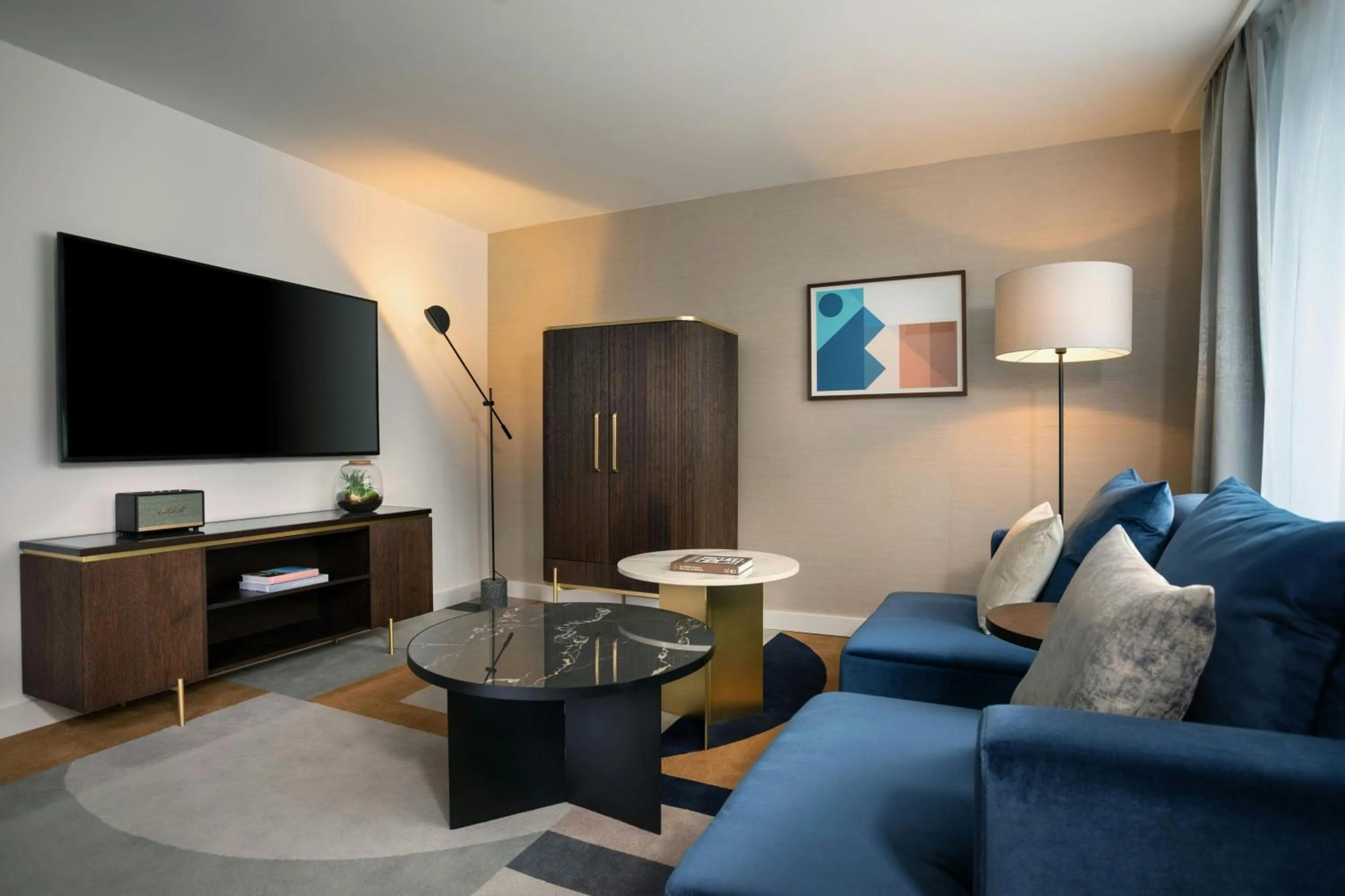 Living room in Neues Schloss Privat Hotel Zurich, Autograph Collection