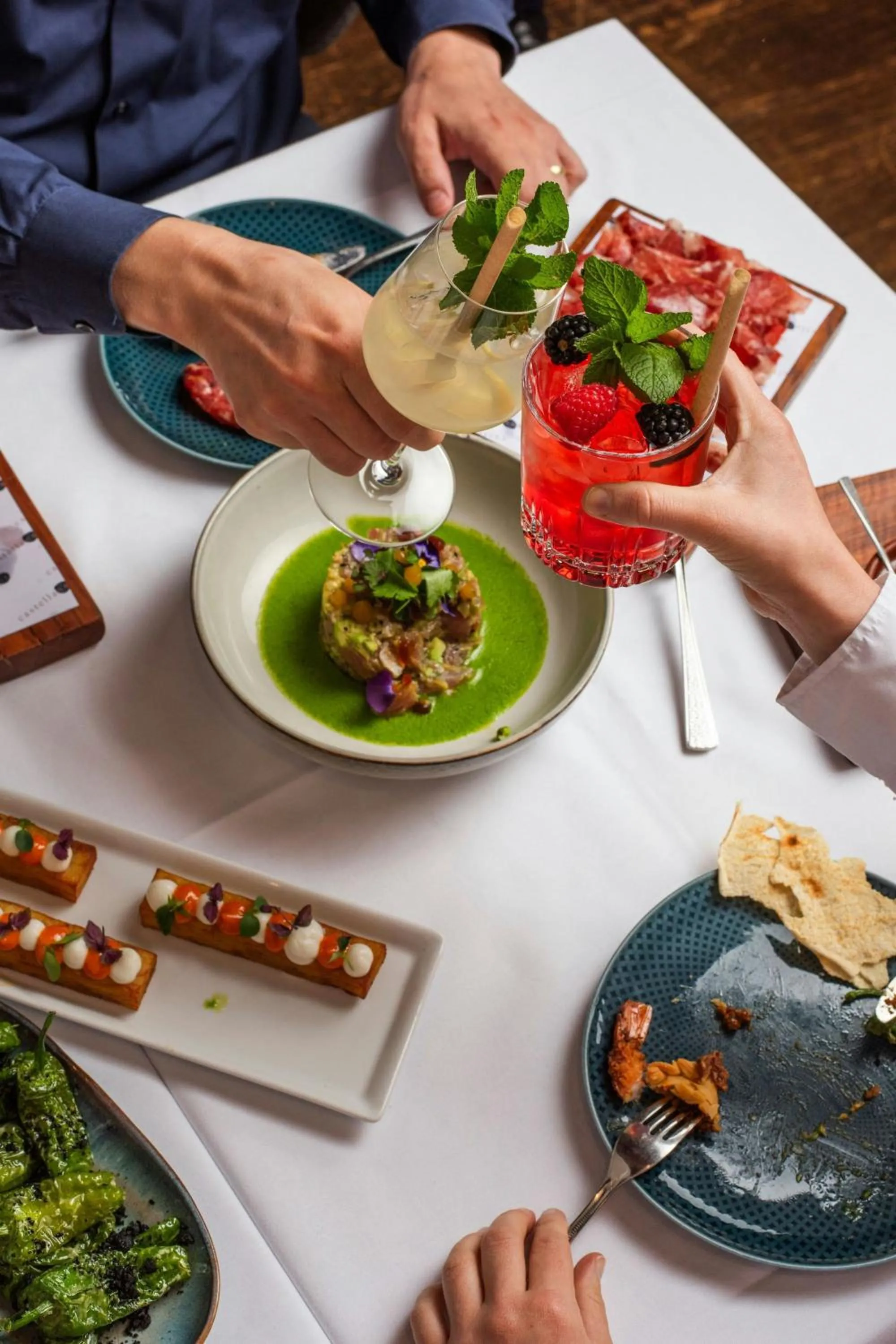 Restaurant/places to eat in Neues Schloss Privat Hotel Zurich, Autograph Collection