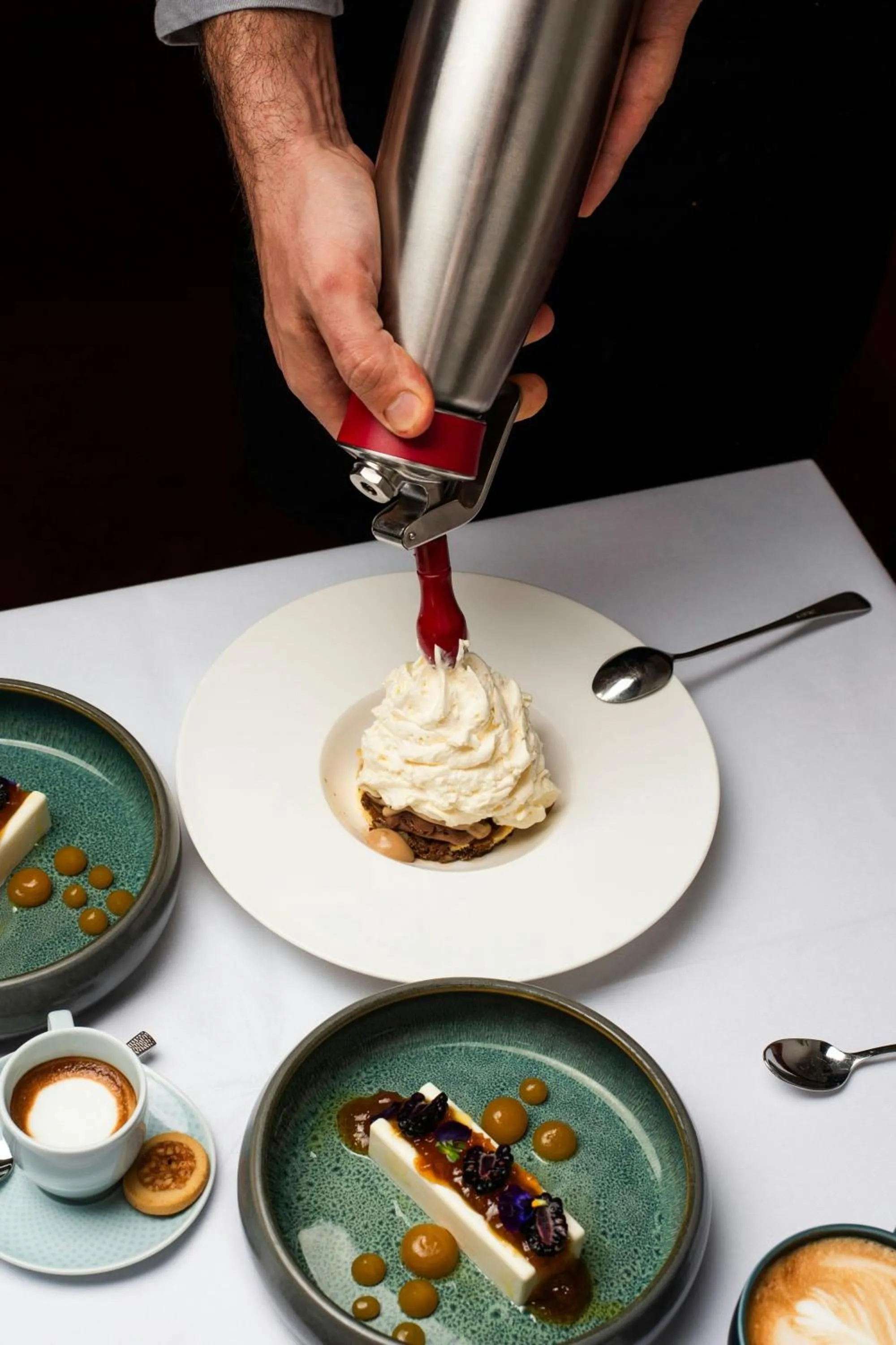 Restaurant/places to eat in Neues Schloss Privat Hotel Zurich, Autograph Collection