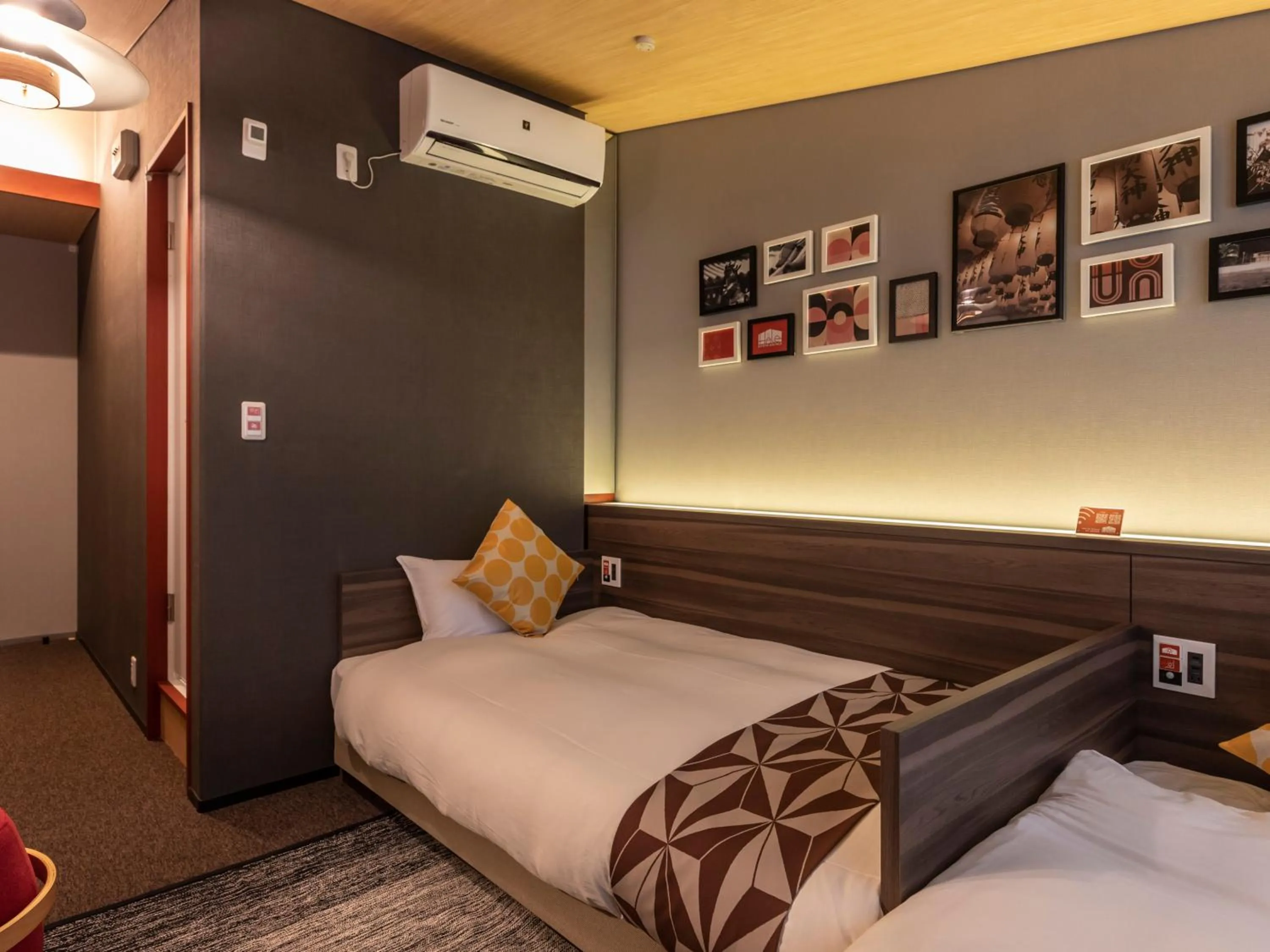 Bed in HALE Kyoto Toji